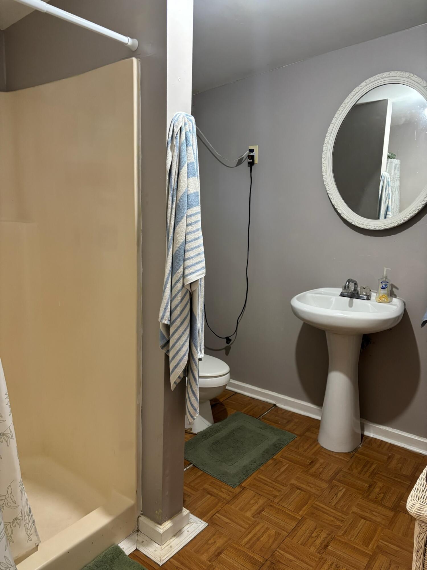 Key West, Florida 33040, United States, 4 Bedrooms Bedrooms, ,2 BathroomsBathrooms,Residential,Contingent,142261