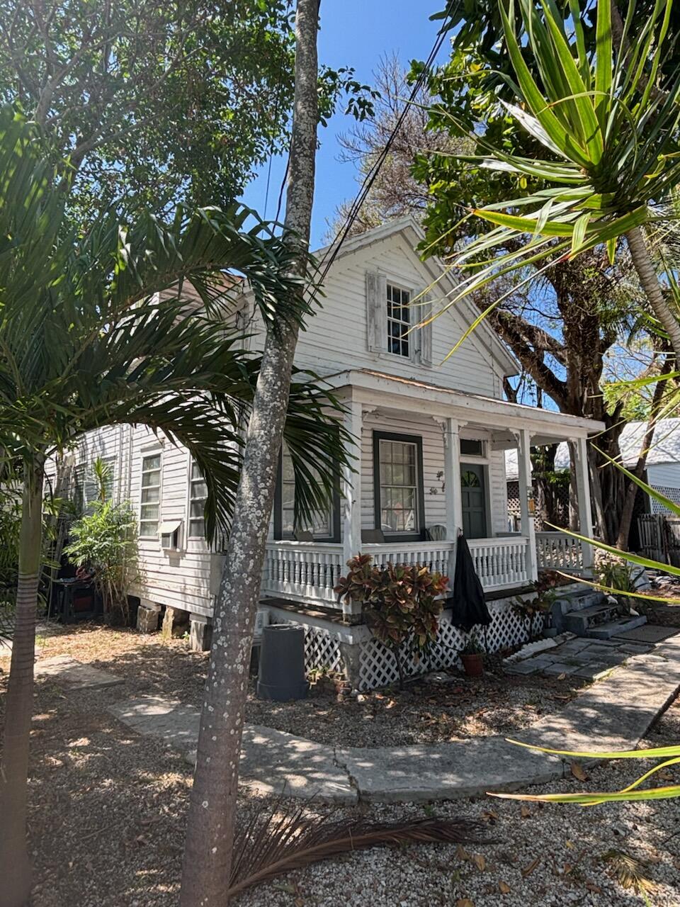 Key West, Florida 33040, United States, 4 Bedrooms Bedrooms, ,2 BathroomsBathrooms,Residential,Contingent,142261