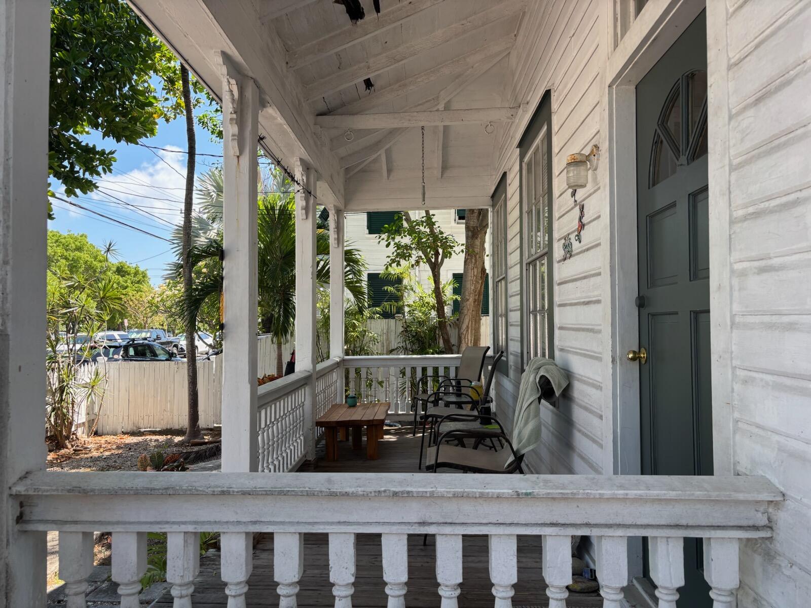 Key West, Florida 33040, United States, 4 Bedrooms Bedrooms, ,2 BathroomsBathrooms,Residential,Contingent,142261