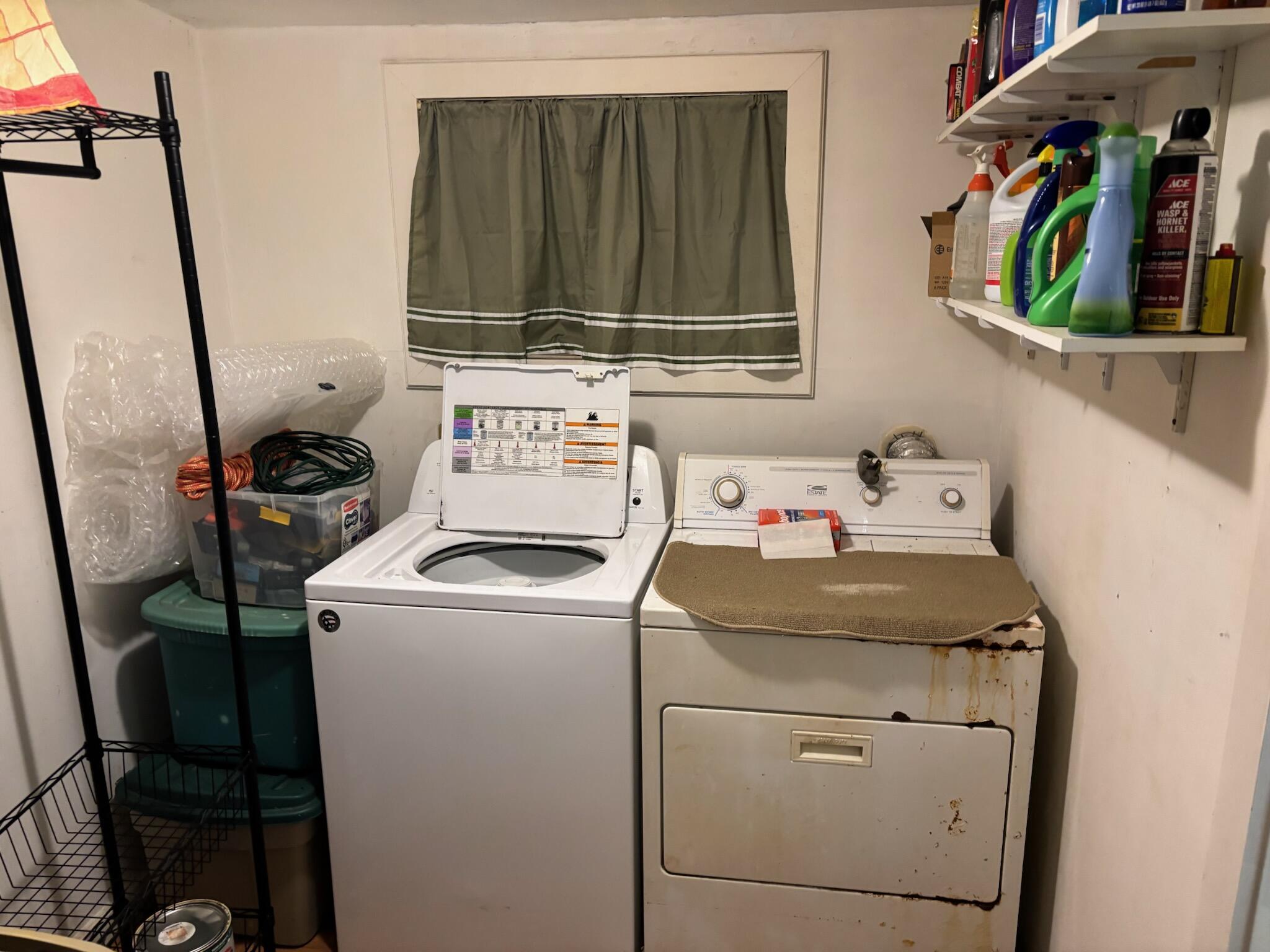 Key West, Florida 33040, United States, 4 Bedrooms Bedrooms, ,2 BathroomsBathrooms,Residential,Contingent,142261