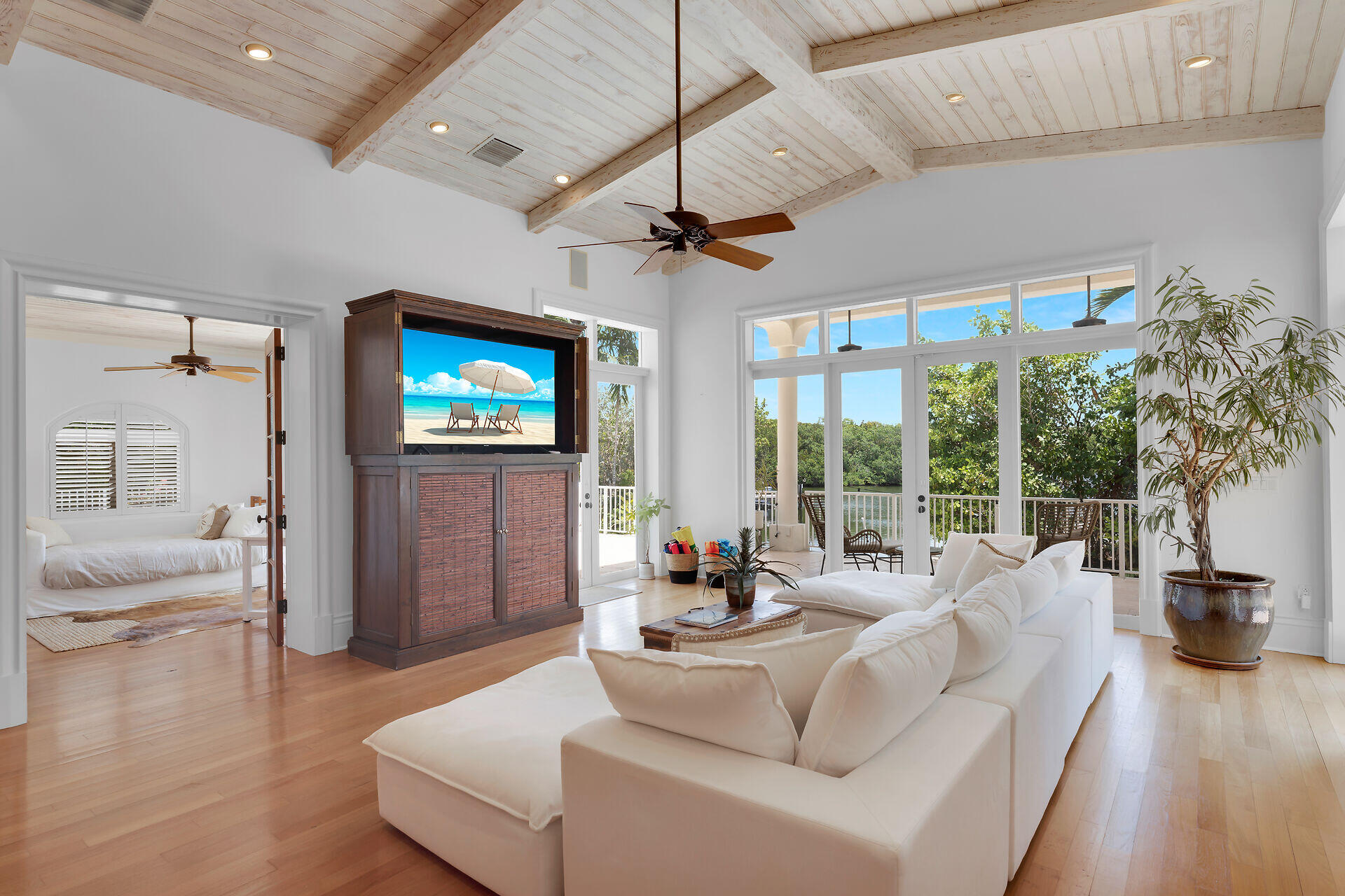 Tavernier, Florida 33070, United States, 3 Bedrooms Bedrooms, ,2 BathroomsBathrooms,Residential,Active,130391