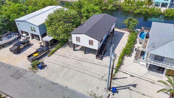 74 PELICAN LN, BIG PINE KEY, FL 33043 - Image 990f7fa2d9ed4c53e09b024d680c70c8/692782177