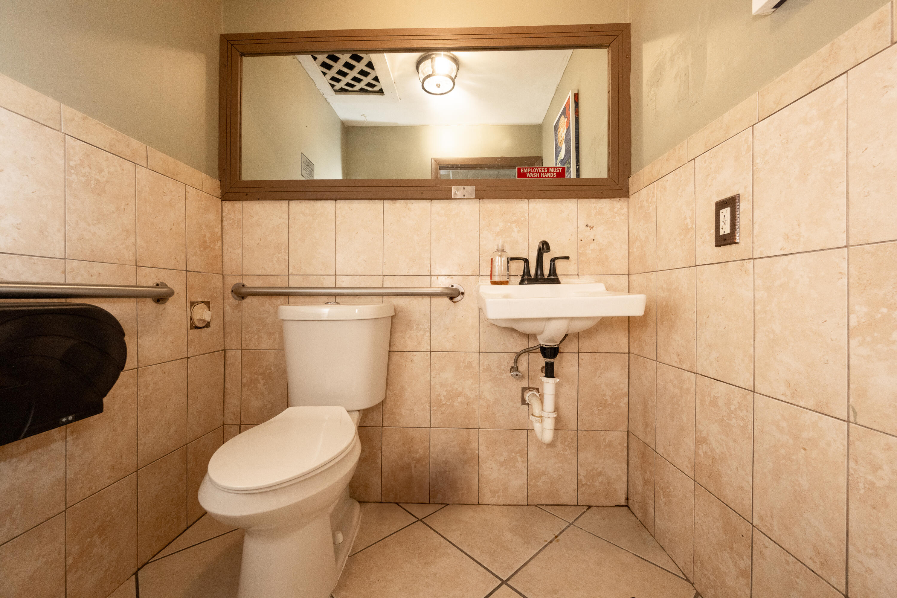 Key West, Florida 33040, United States, ,1 BathroomBathrooms,Commercial,Active,185043