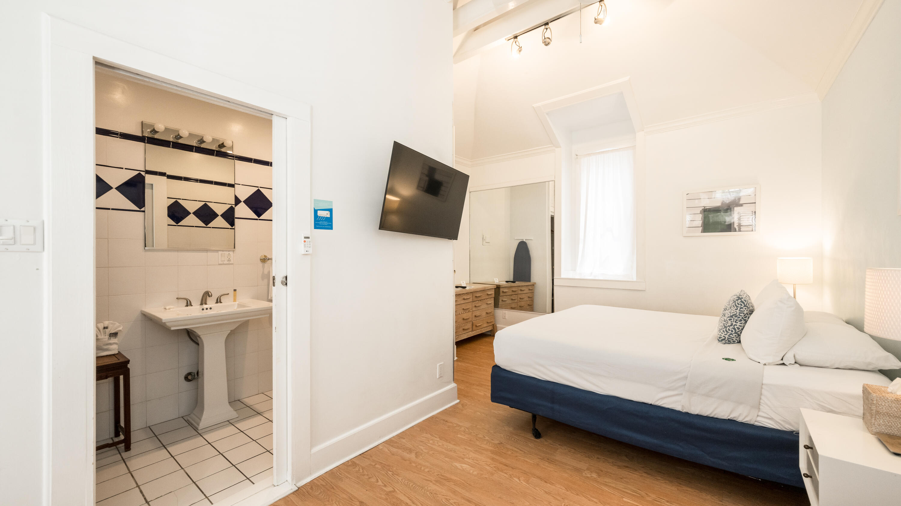 Key West, Florida 33040, United States, ,Commercial,Contingent,45690