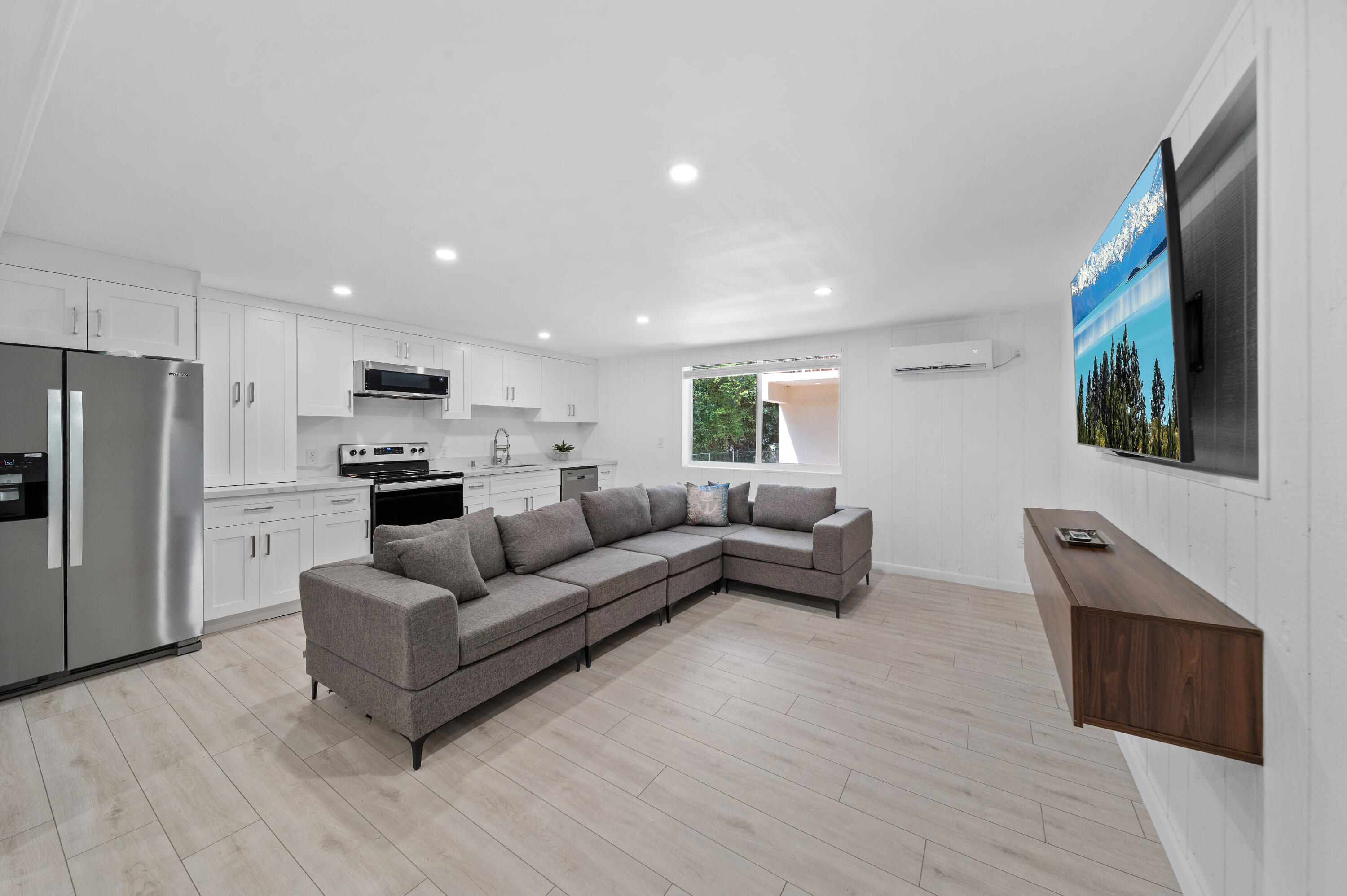 Tavernier, Florida 33070, United States, 5 Bedrooms Bedrooms, ,4 BathroomsBathrooms,Residential,Active,124845