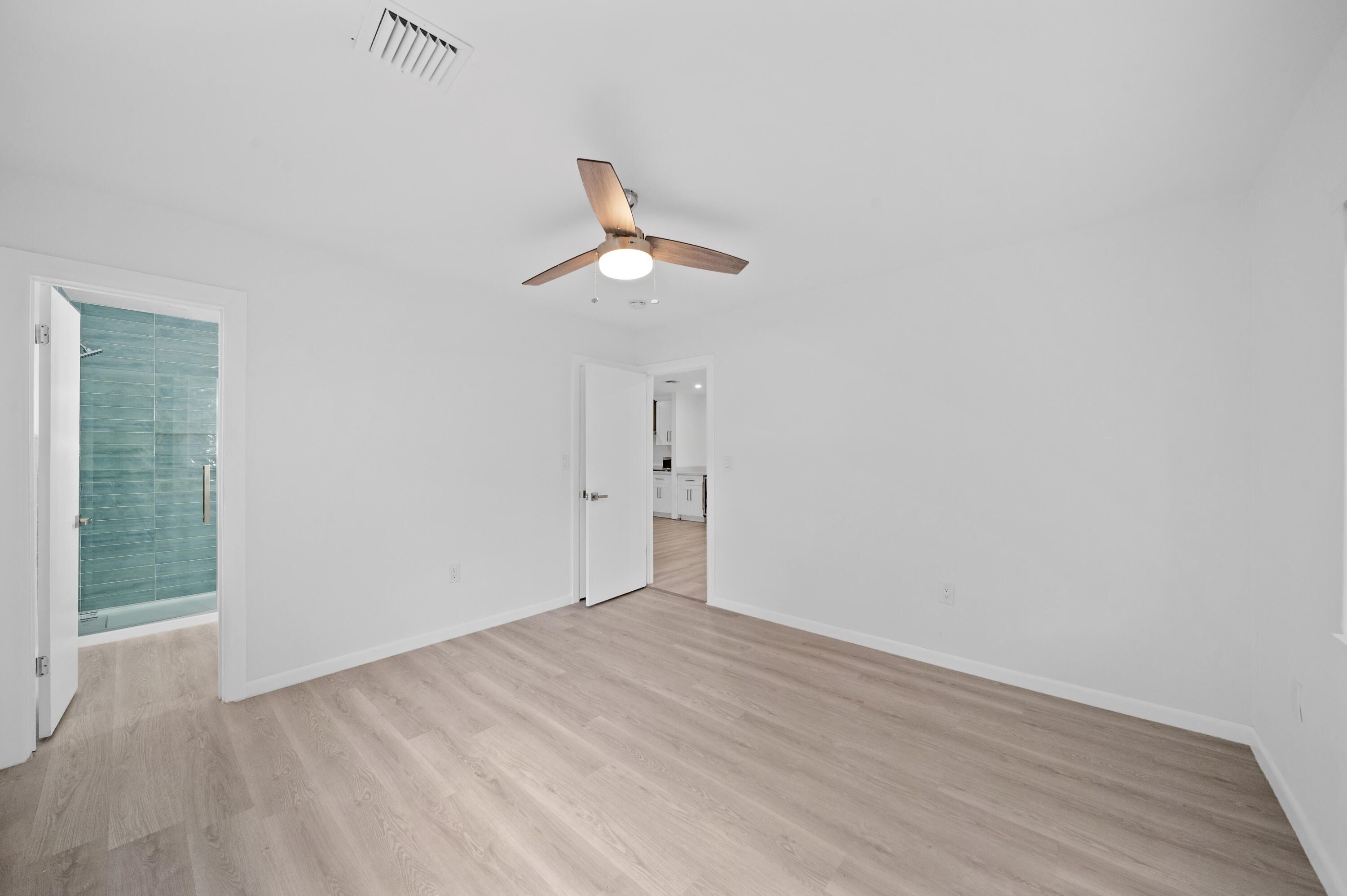 Tavernier, Florida 33070, United States, 5 Bedrooms Bedrooms, ,4 BathroomsBathrooms,Residential,Active,124845