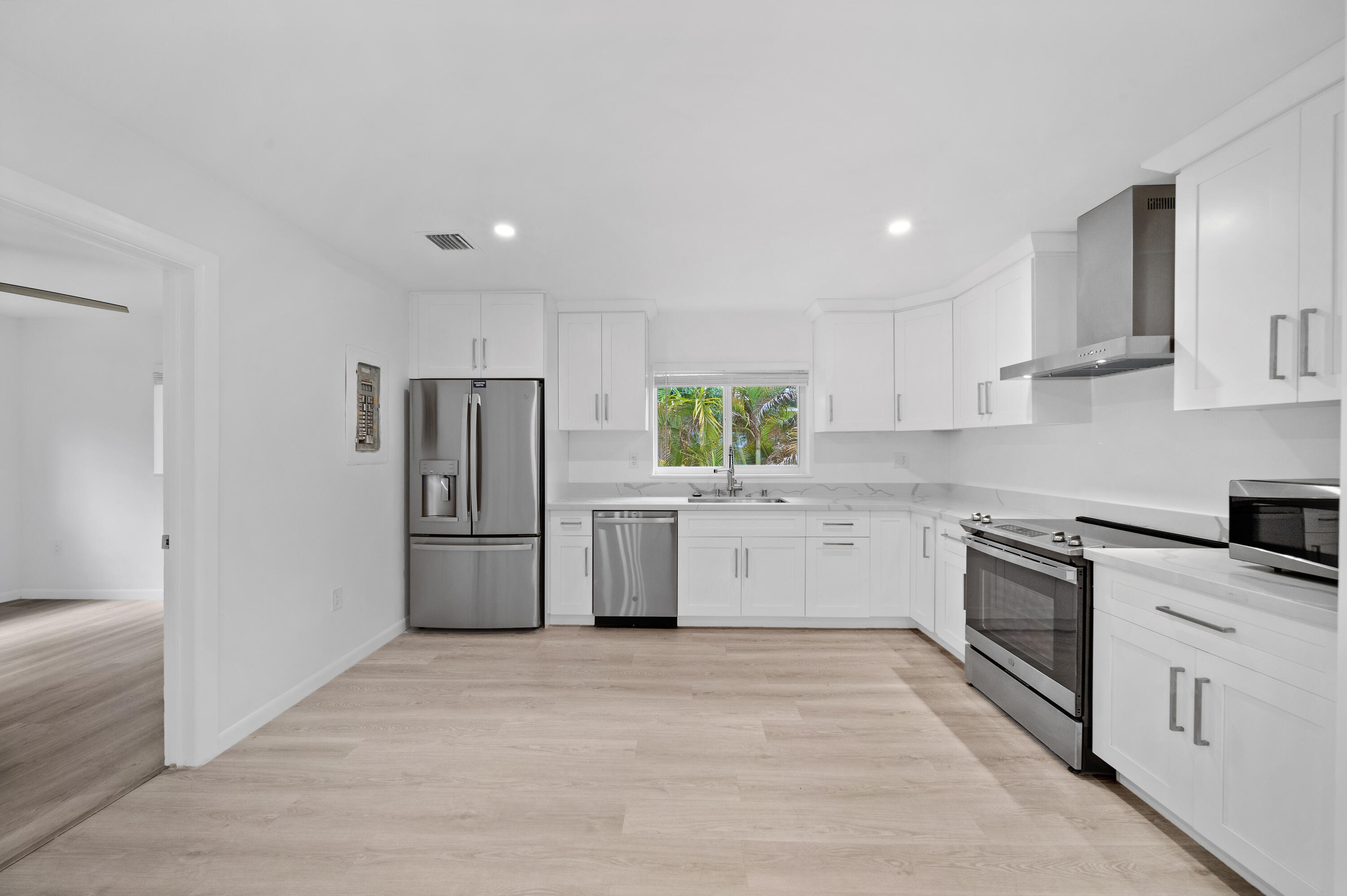 Tavernier, Florida 33070, United States, 5 Bedrooms Bedrooms, ,4 BathroomsBathrooms,Residential,Active,124845