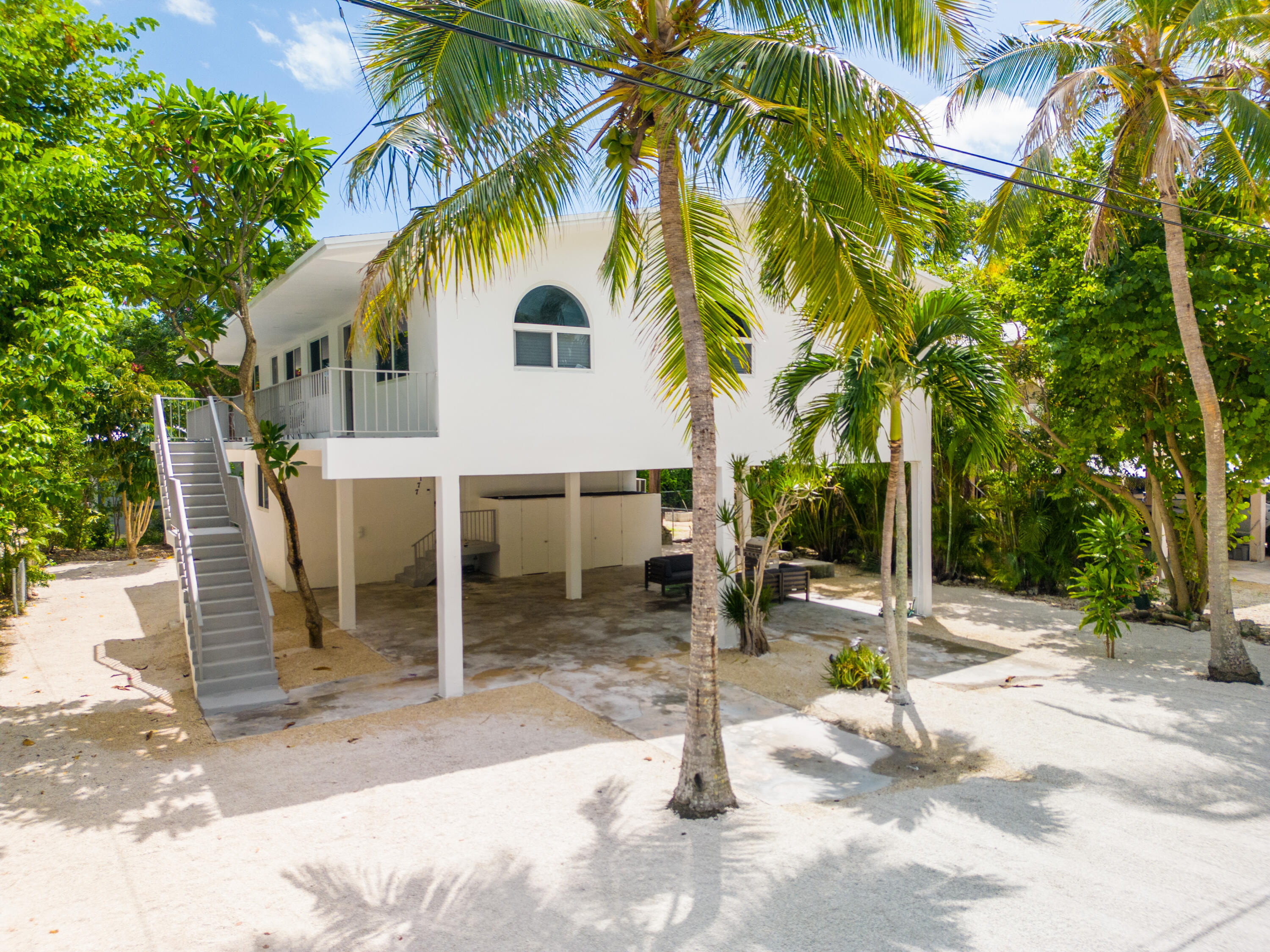 Tavernier, Florida 33070, United States, 5 Bedrooms Bedrooms, ,4 BathroomsBathrooms,Residential,Active,124845