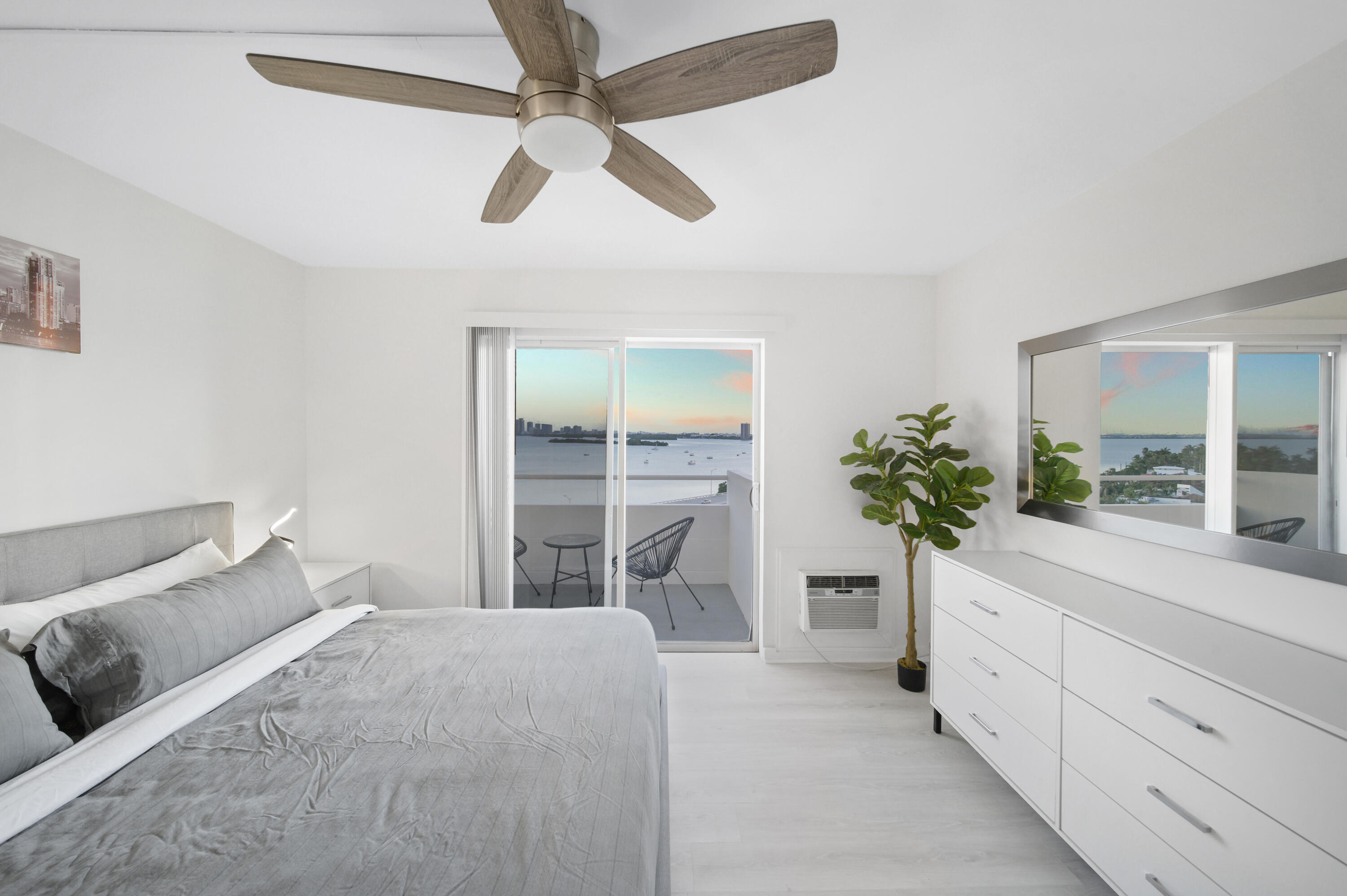 Other, Florida 33140, United States, 1 Bedroom Bedrooms, ,1 BathroomBathrooms,Residential,Active,178591