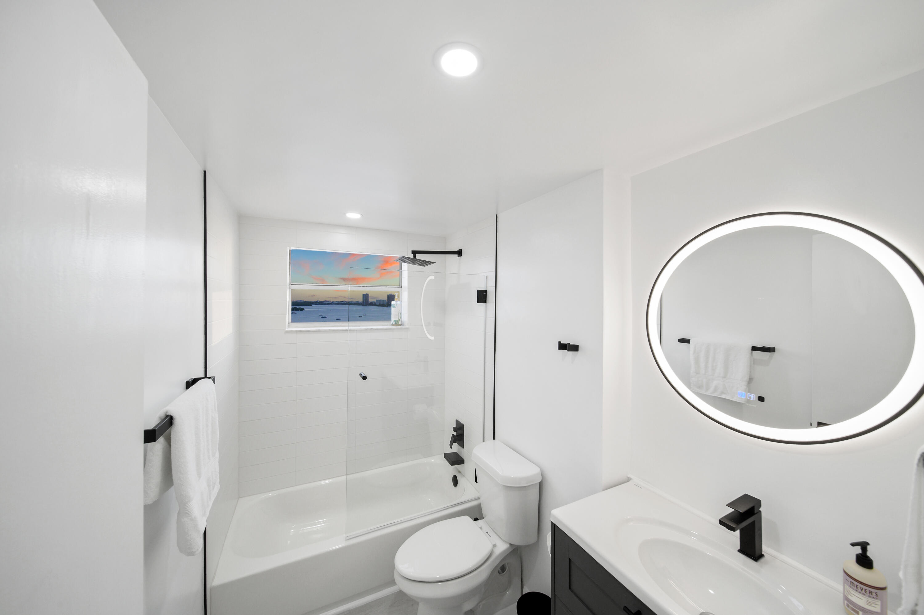 Other, Florida 33140, United States, 1 Bedroom Bedrooms, ,1 BathroomBathrooms,Residential,Active,178591