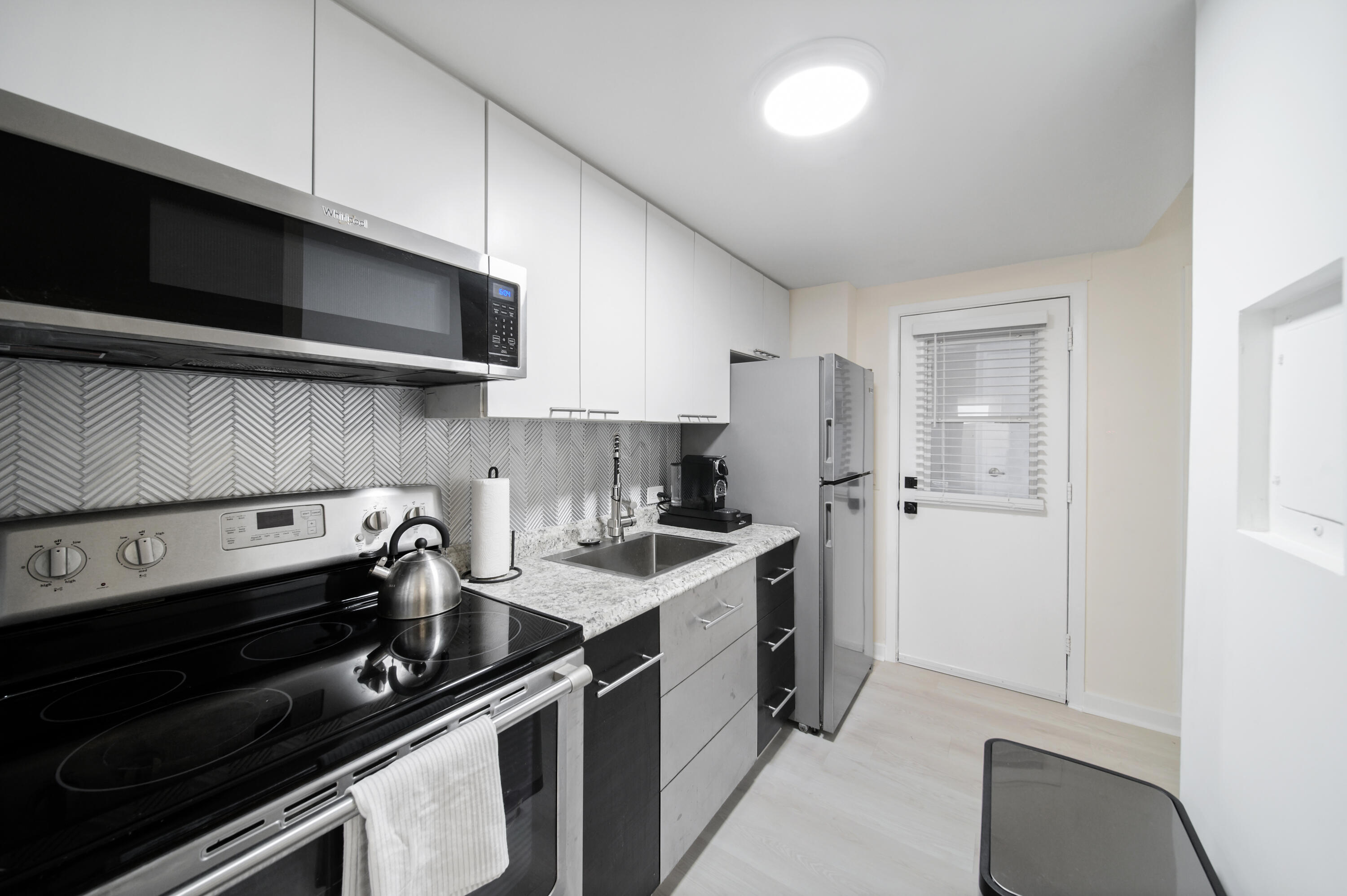 Other, Florida 33140, United States, 1 Bedroom Bedrooms, ,1 BathroomBathrooms,Residential,Active,178591