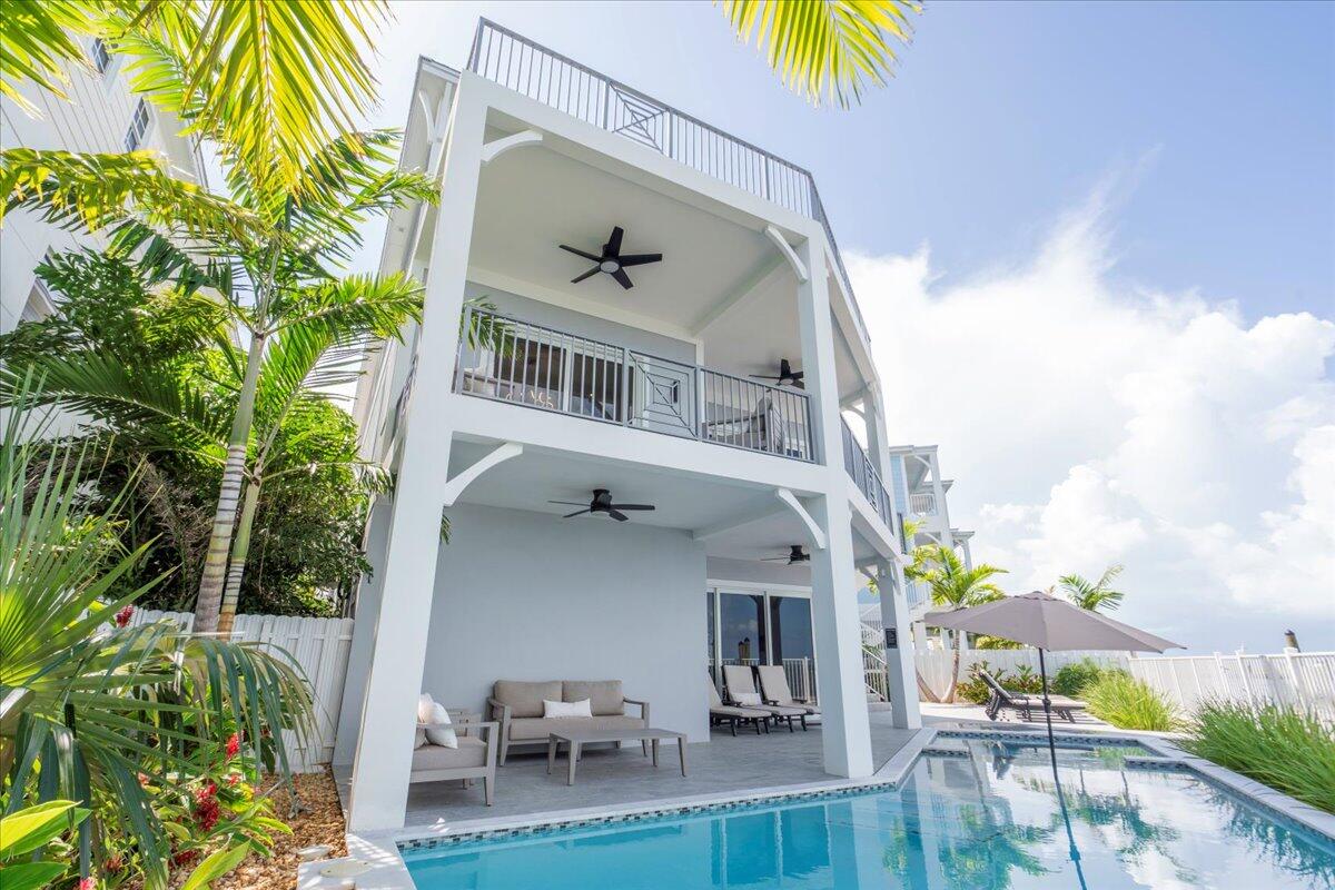 Marathon, Florida, 33050, United States, 5 Bedrooms Bedrooms, ,5 BathroomsBathrooms,Residential,Active,1998589