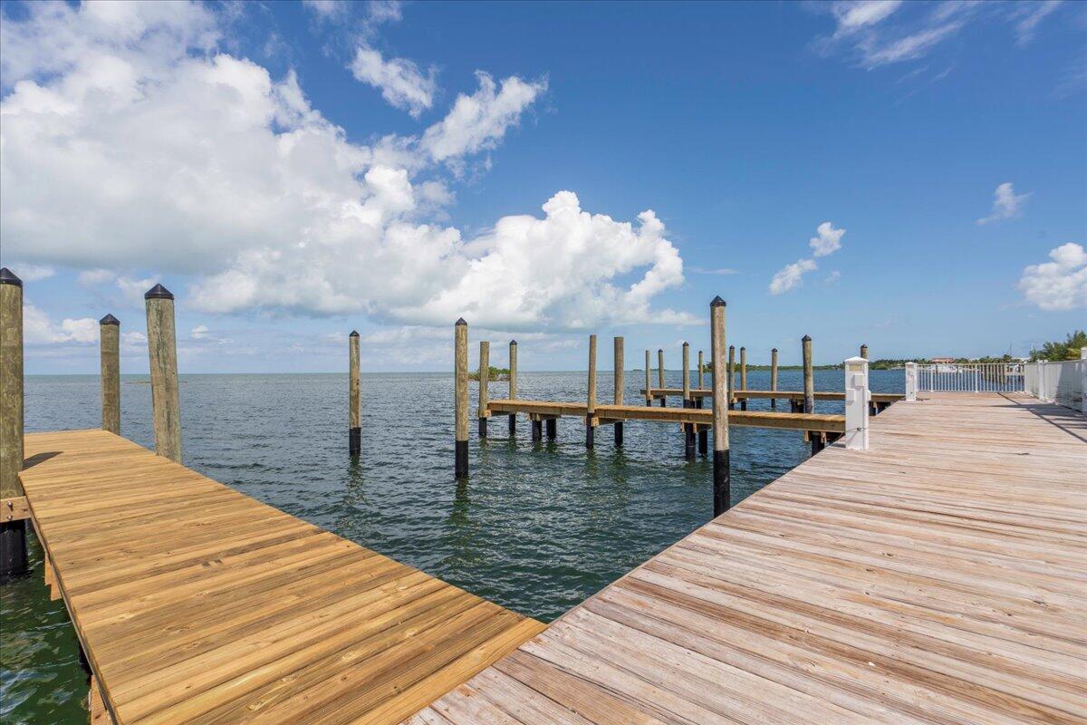 Marathon, Florida, 33050, United States, 5 Bedrooms Bedrooms, ,5 BathroomsBathrooms,Residential,Active,1998589