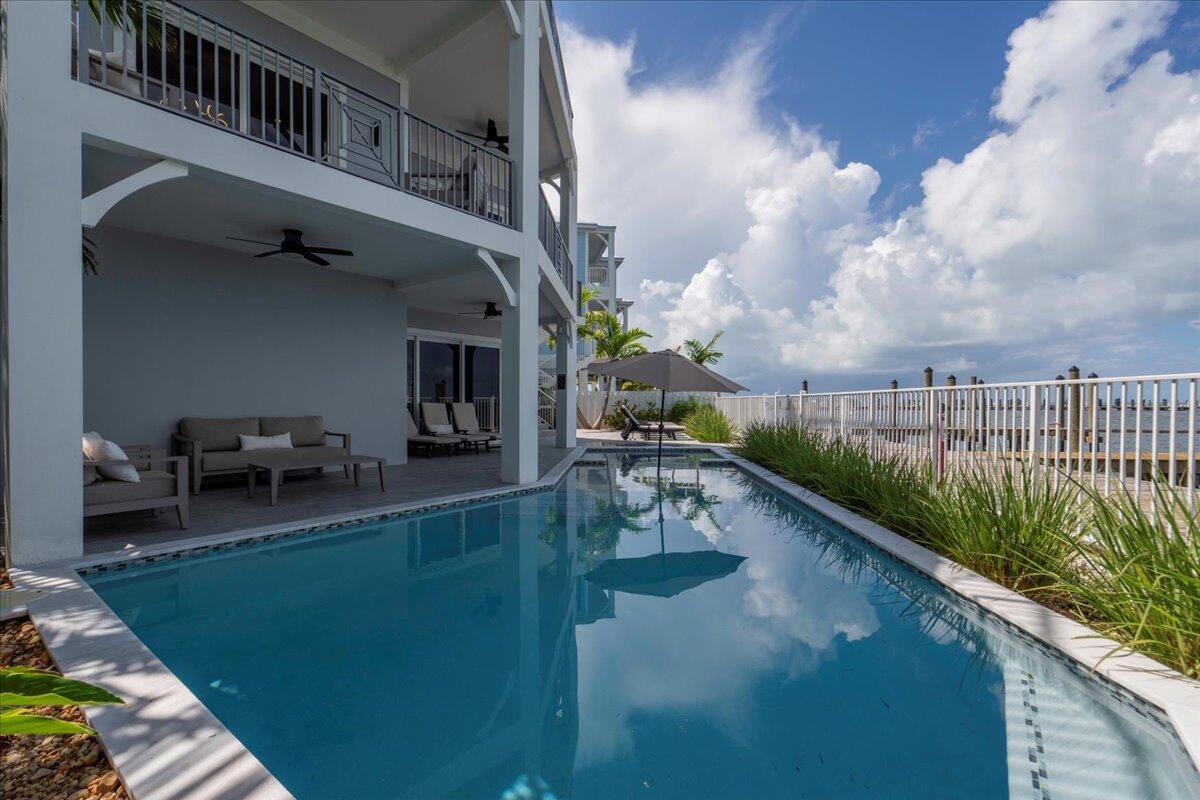 Marathon, Florida, 33050, United States, 5 Bedrooms Bedrooms, ,5 BathroomsBathrooms,Residential,Active,1998589