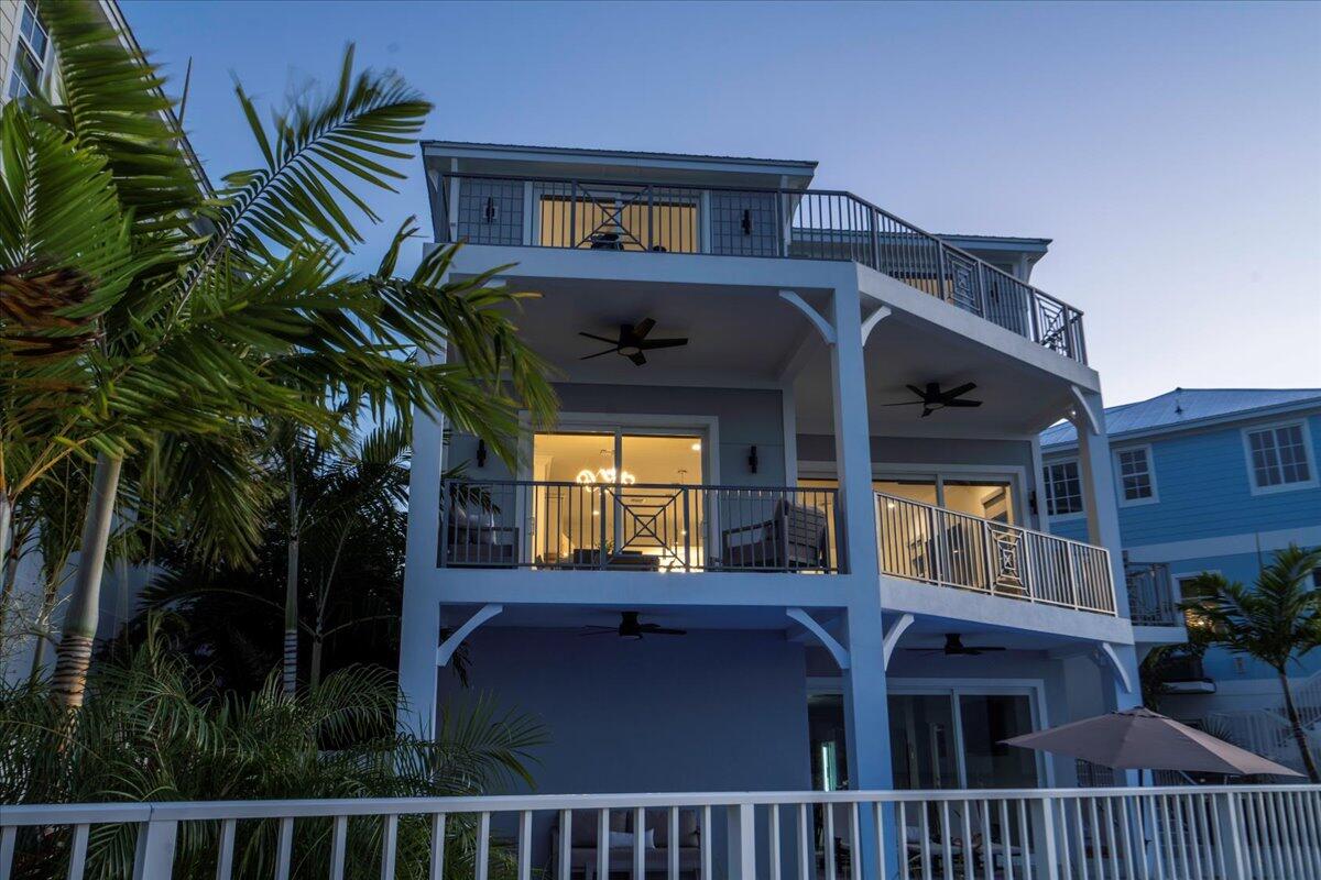 Marathon, Florida, 33050, United States, 5 Bedrooms Bedrooms, ,5 BathroomsBathrooms,Residential,Active,1998589