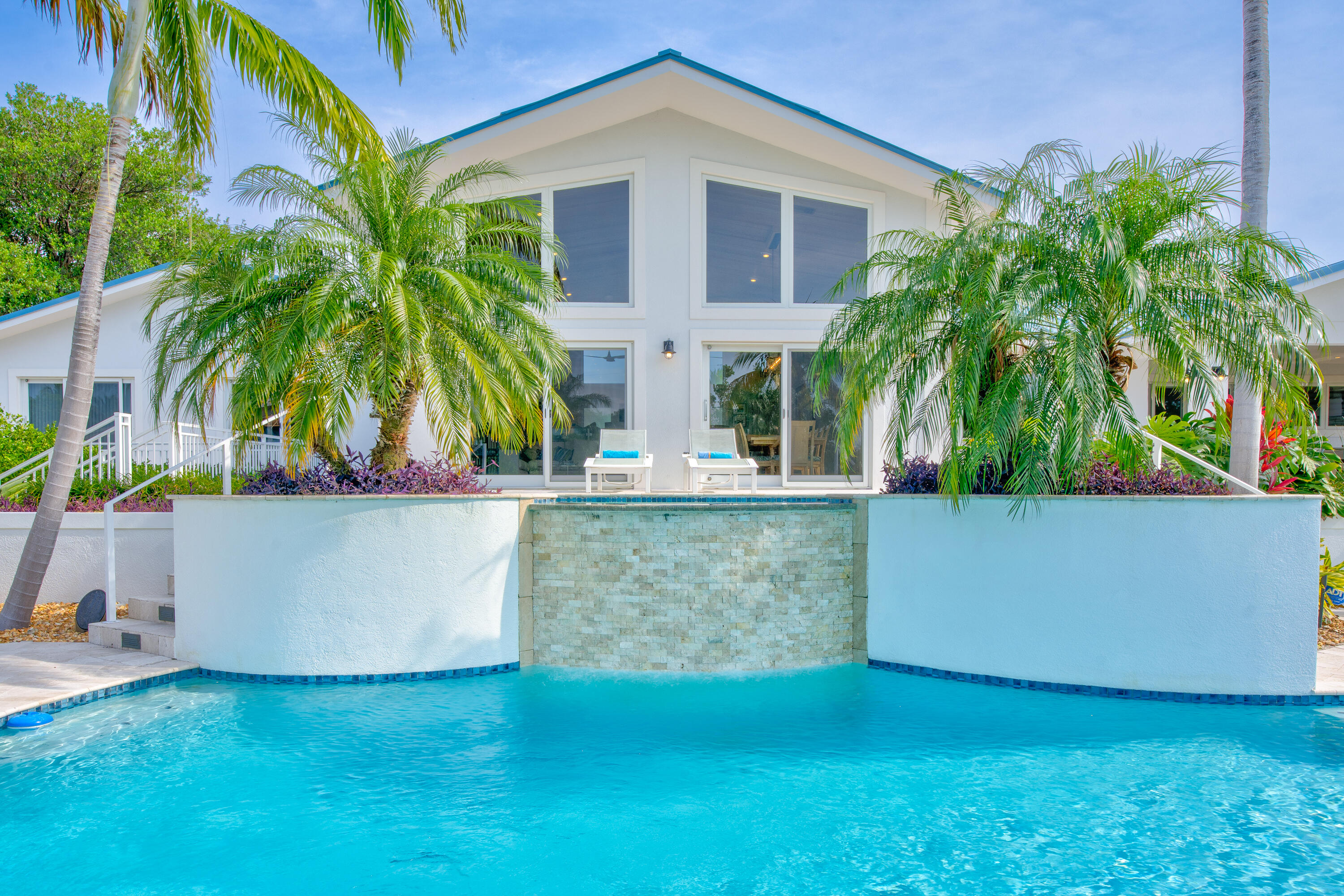 Marathon, Florida 33050, United States, 4 Bedrooms Bedrooms, ,4 BathroomsBathrooms,Residential,Active,41385