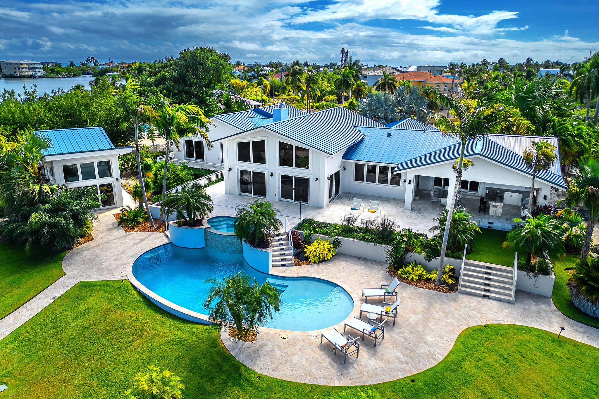 Marathon, Florida 33050, United States, 4 Bedrooms Bedrooms, ,4 BathroomsBathrooms,Residential,Active,41385