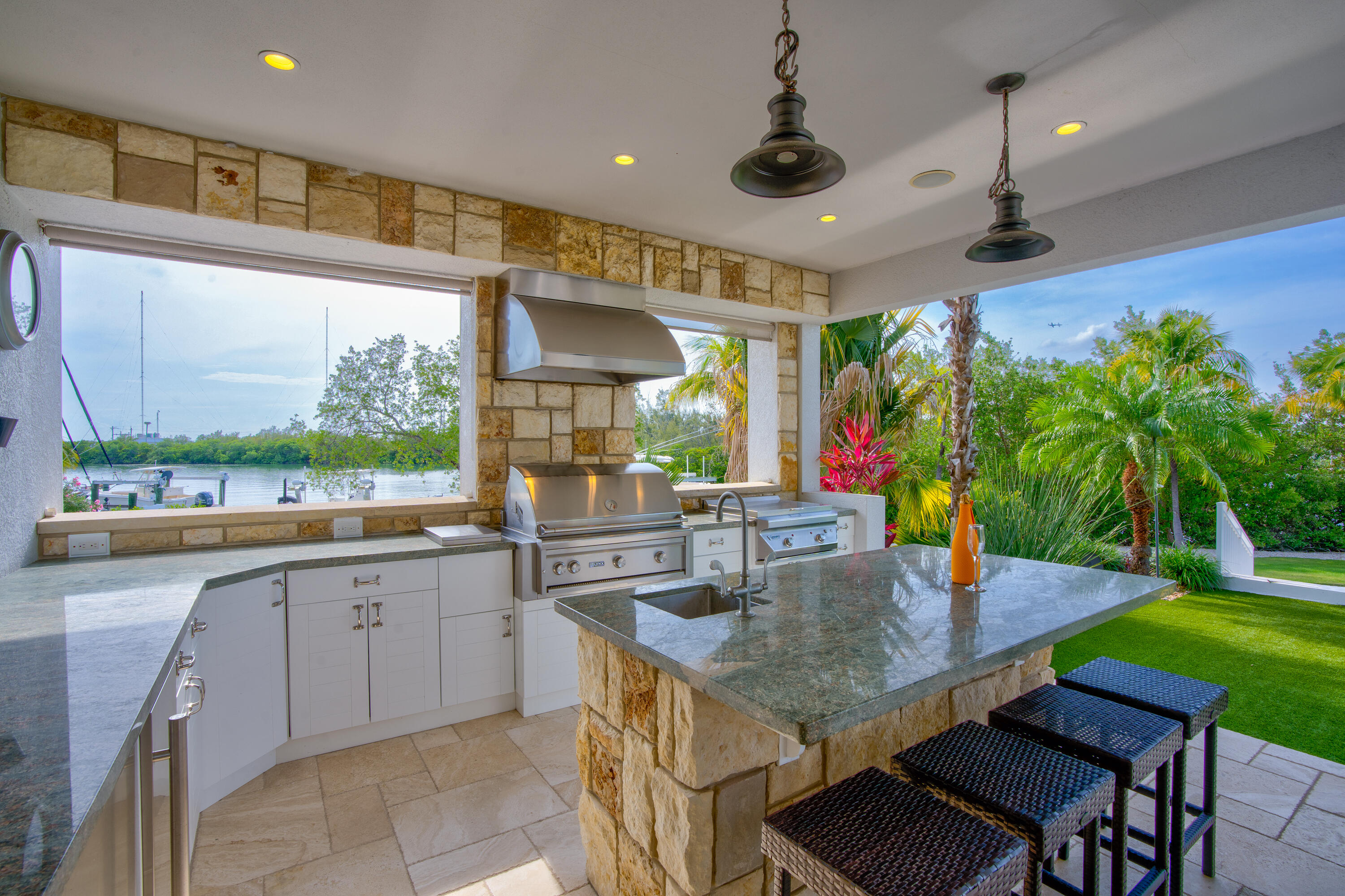 Marathon, Florida 33050, United States, 4 Bedrooms Bedrooms, ,4 BathroomsBathrooms,Residential,Active,41385