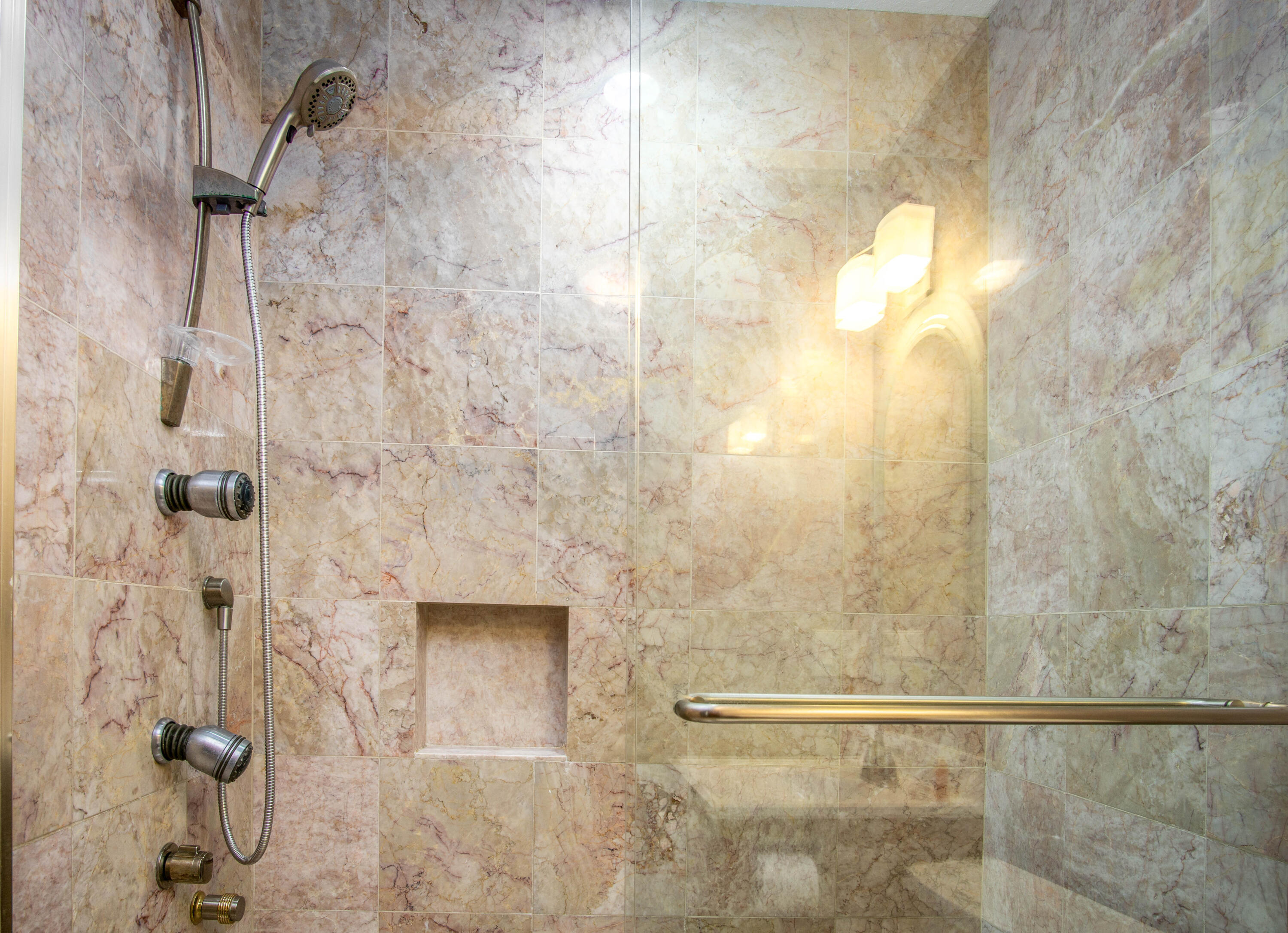 Key West, Florida 33040, United States, 2 Bedrooms Bedrooms, ,3 BathroomsBathrooms,Residential,Pending,37680