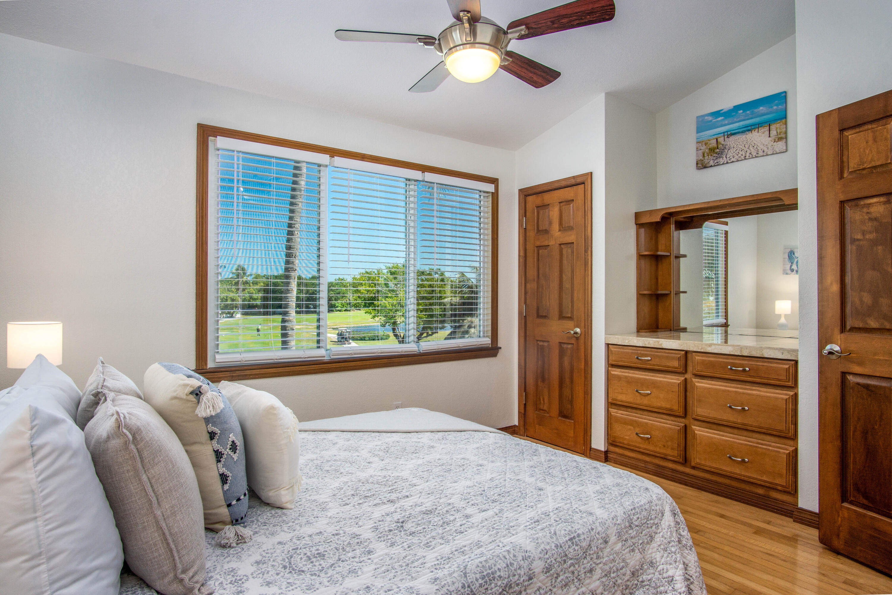 Key West, Florida 33040, United States, 2 Bedrooms Bedrooms, ,3 BathroomsBathrooms,Residential,Pending,37680