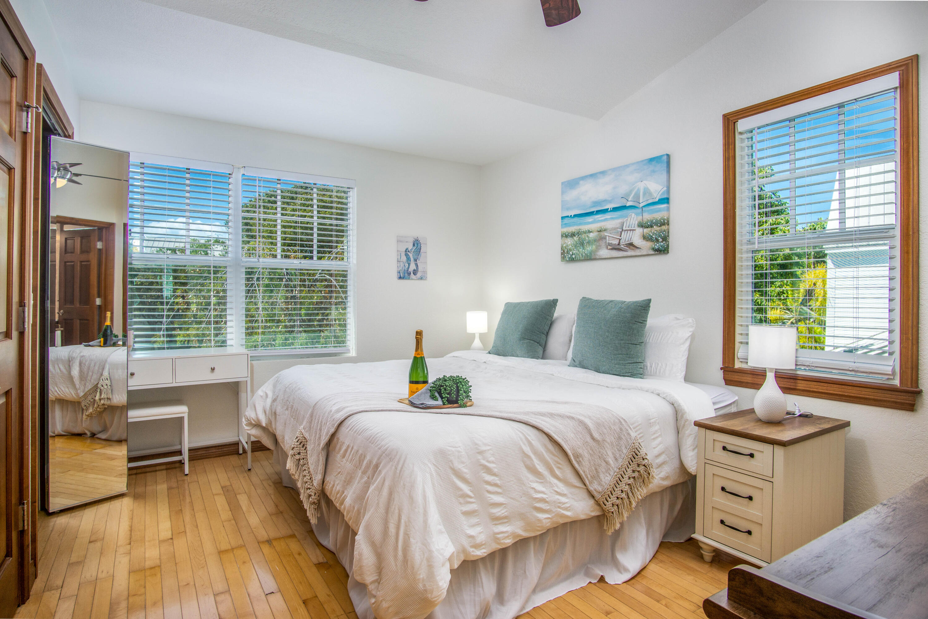 Key West, Florida 33040, United States, 2 Bedrooms Bedrooms, ,3 BathroomsBathrooms,Residential,Pending,37680