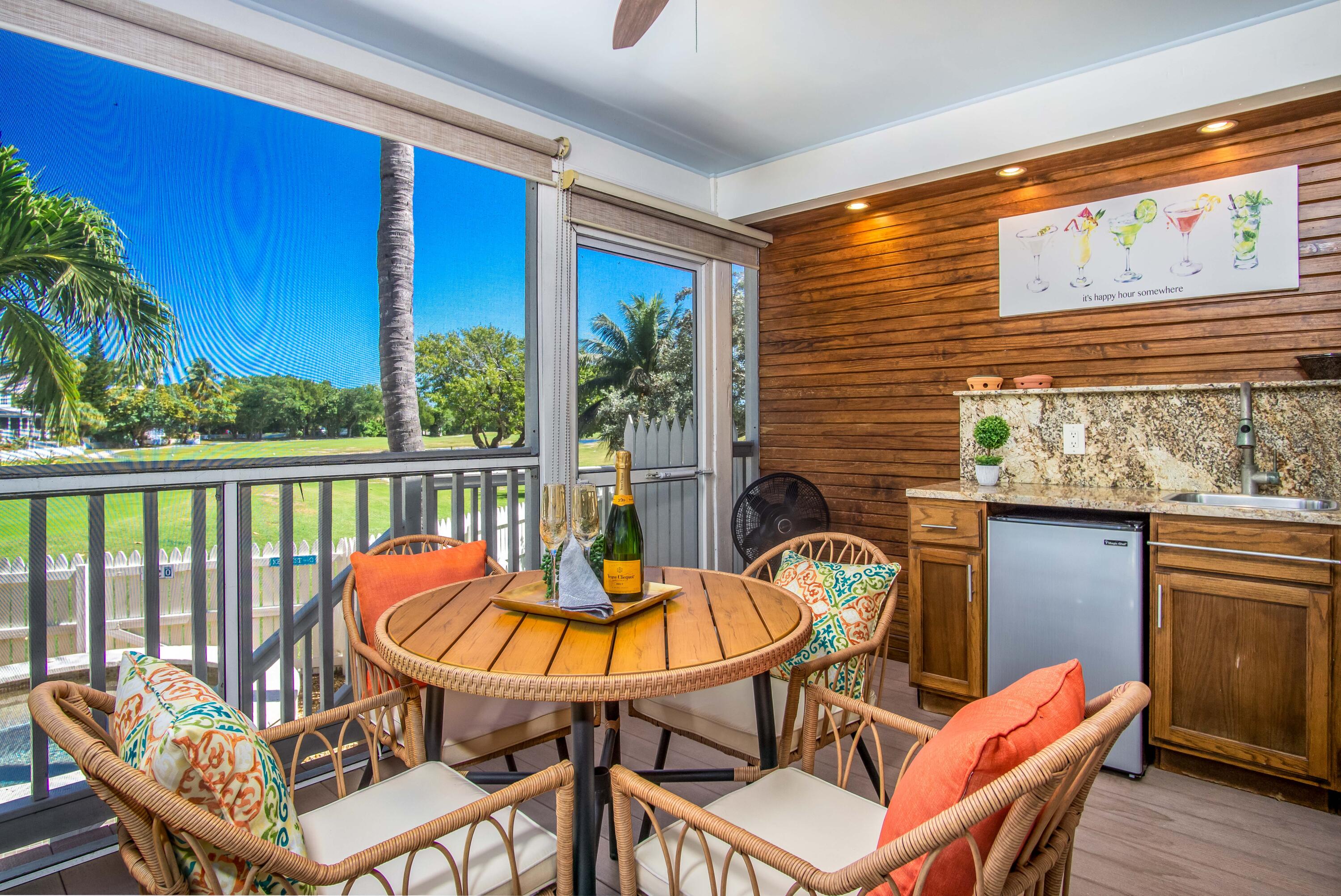 Key West, Florida 33040, United States, 2 Bedrooms Bedrooms, ,3 BathroomsBathrooms,Residential,Pending,37680