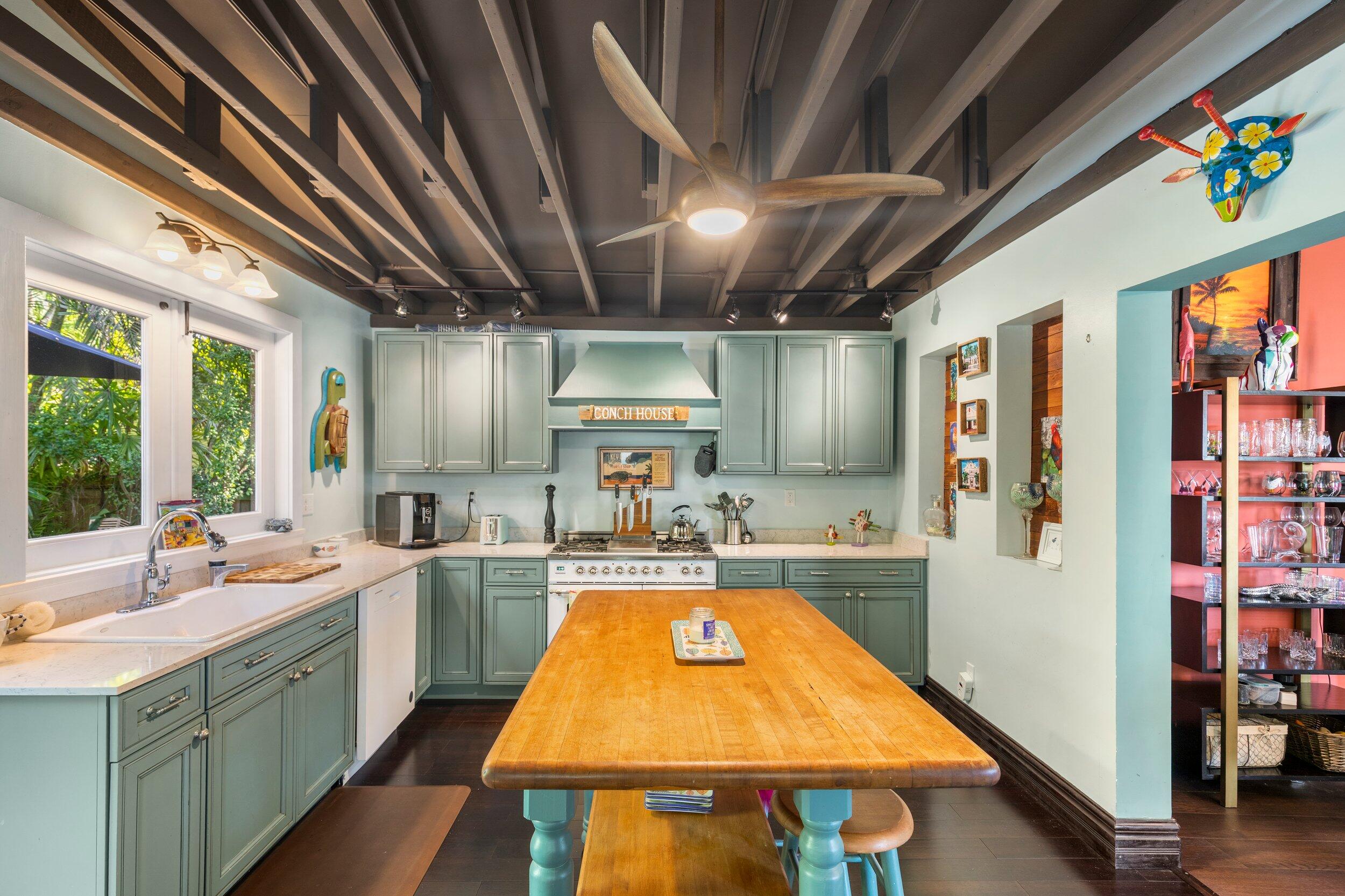 Key West, Florida 33040, United States, 4 Bedrooms Bedrooms, ,2 BathroomsBathrooms,Residential,Active,243261