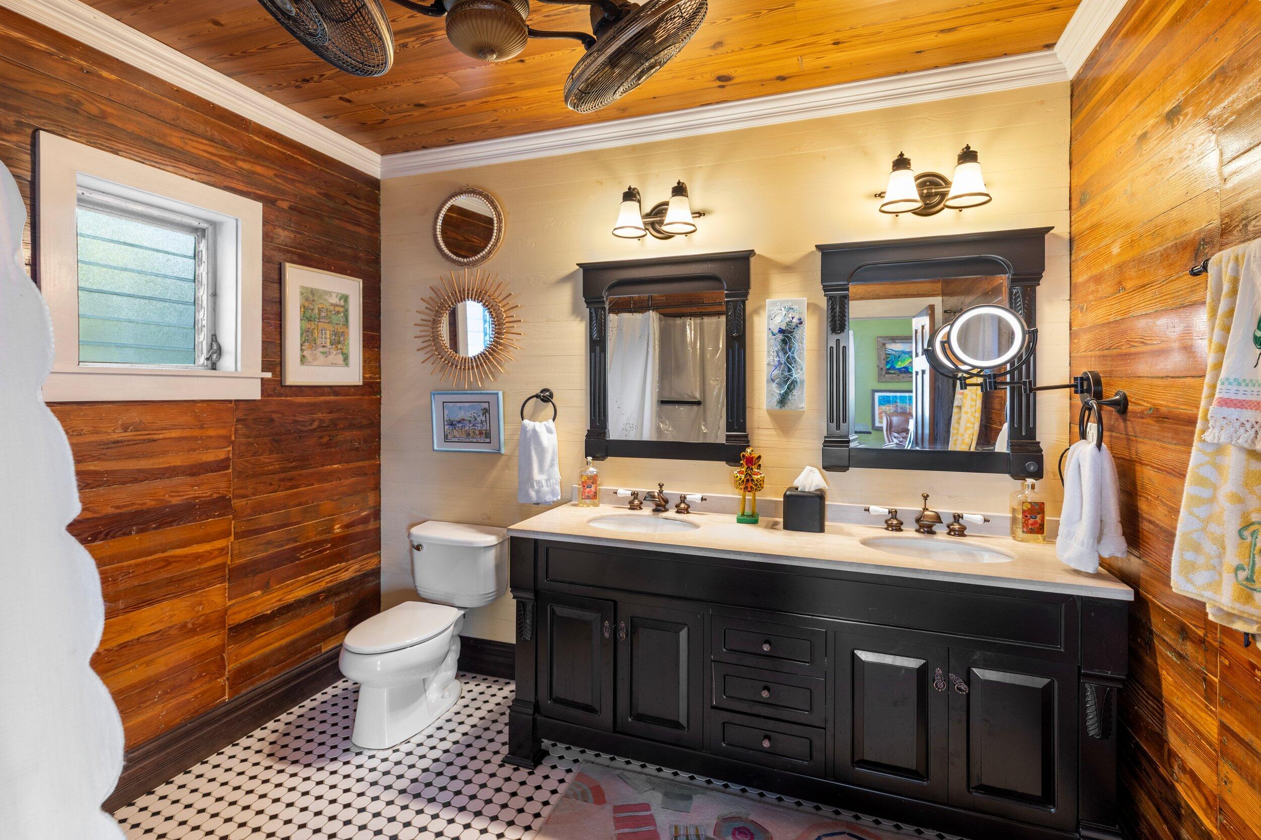 Key West, Florida 33040, United States, 4 Bedrooms Bedrooms, ,2 BathroomsBathrooms,Residential,Active,243261