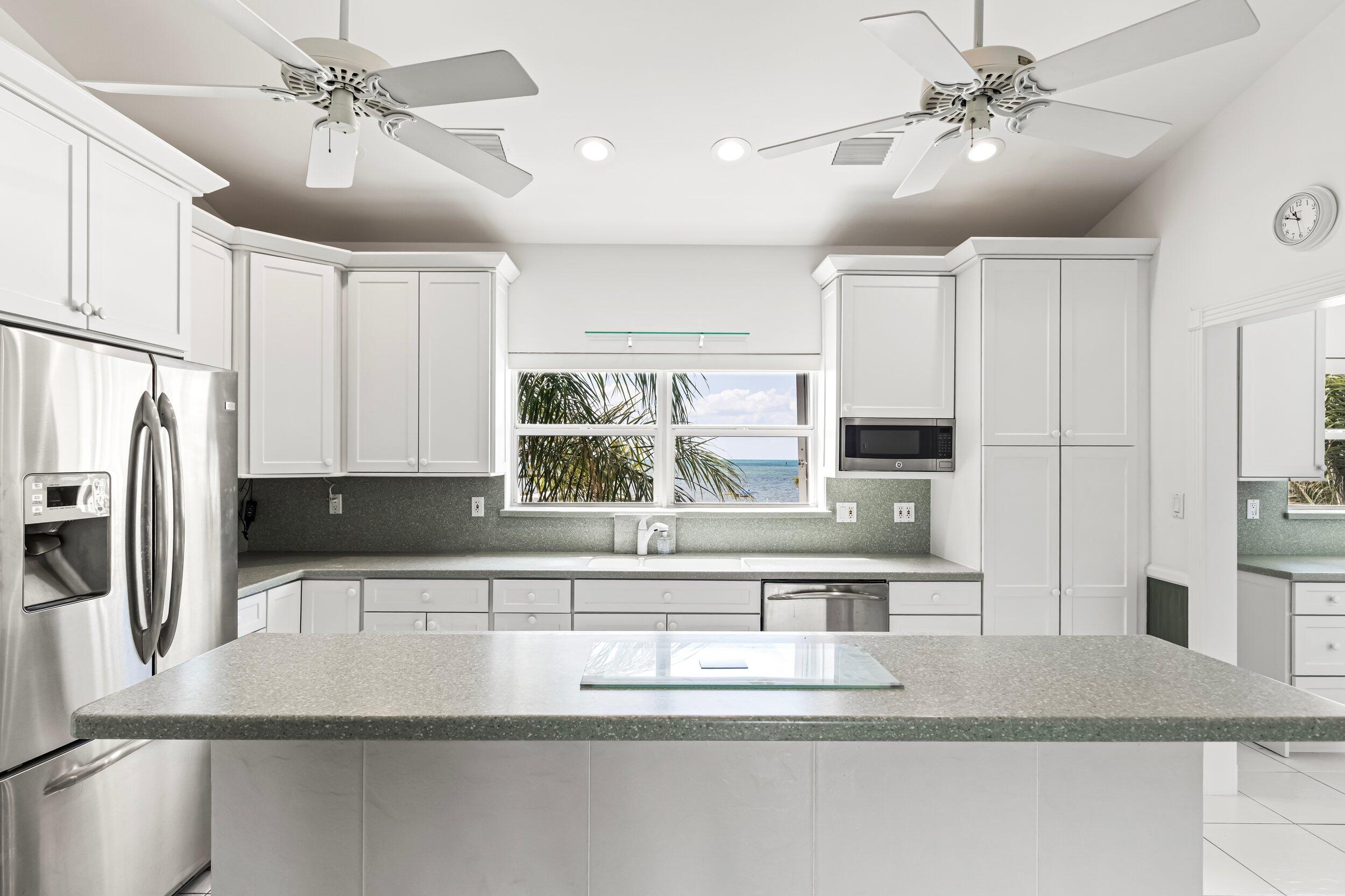 Geiger, Florida 33040, United States, 2 Bedrooms Bedrooms, ,2 BathroomsBathrooms,Residential,Active,222025