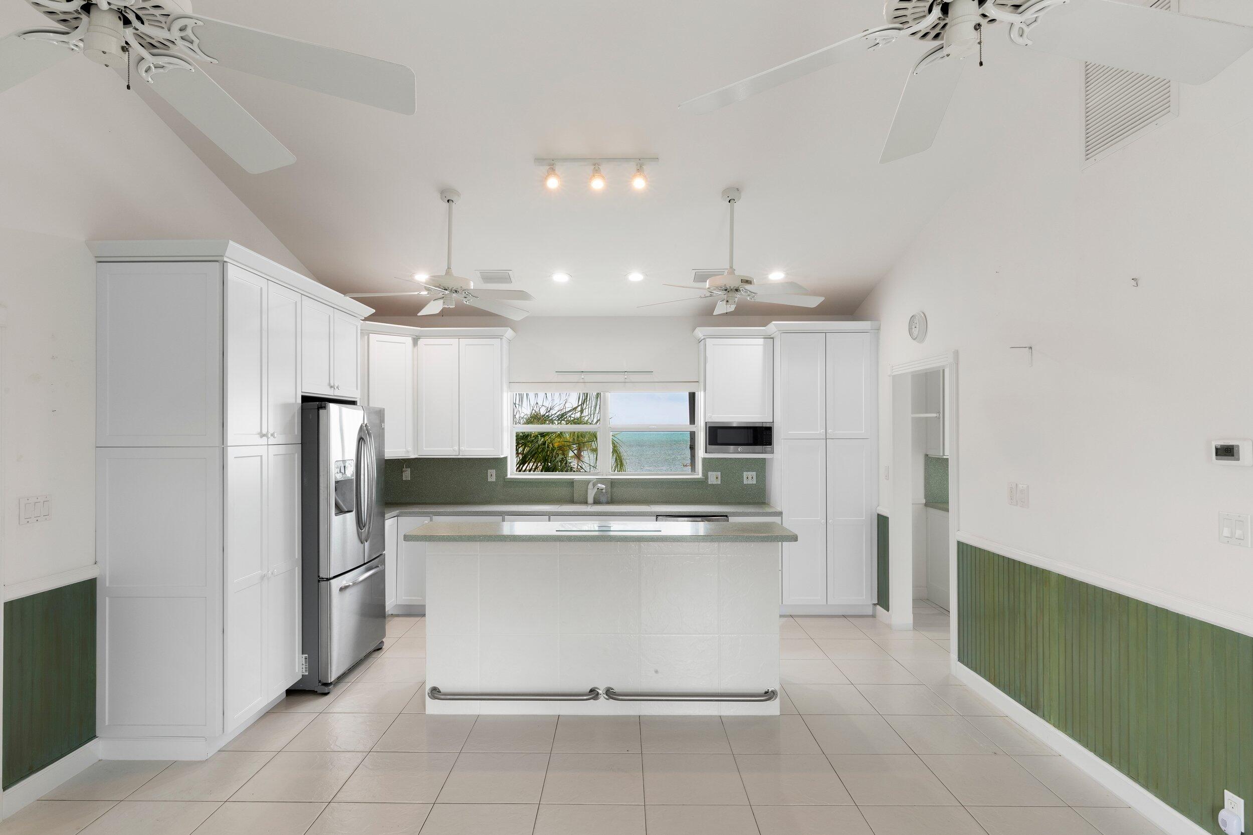 Geiger, Florida 33040, United States, 2 Bedrooms Bedrooms, ,2 BathroomsBathrooms,Residential,Active,222025