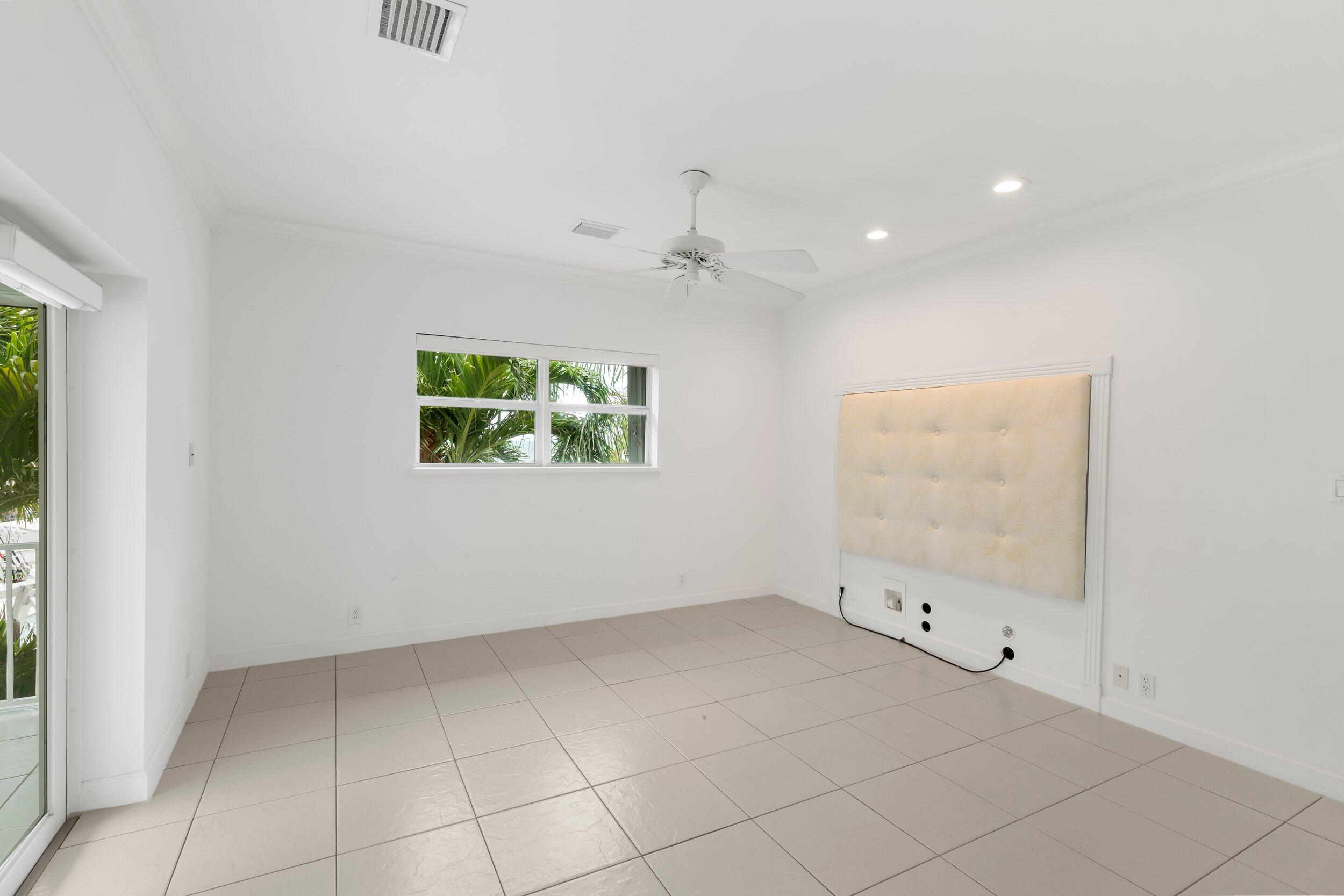 Geiger, Florida 33040, United States, 2 Bedrooms Bedrooms, ,2 BathroomsBathrooms,Residential,Active,222025