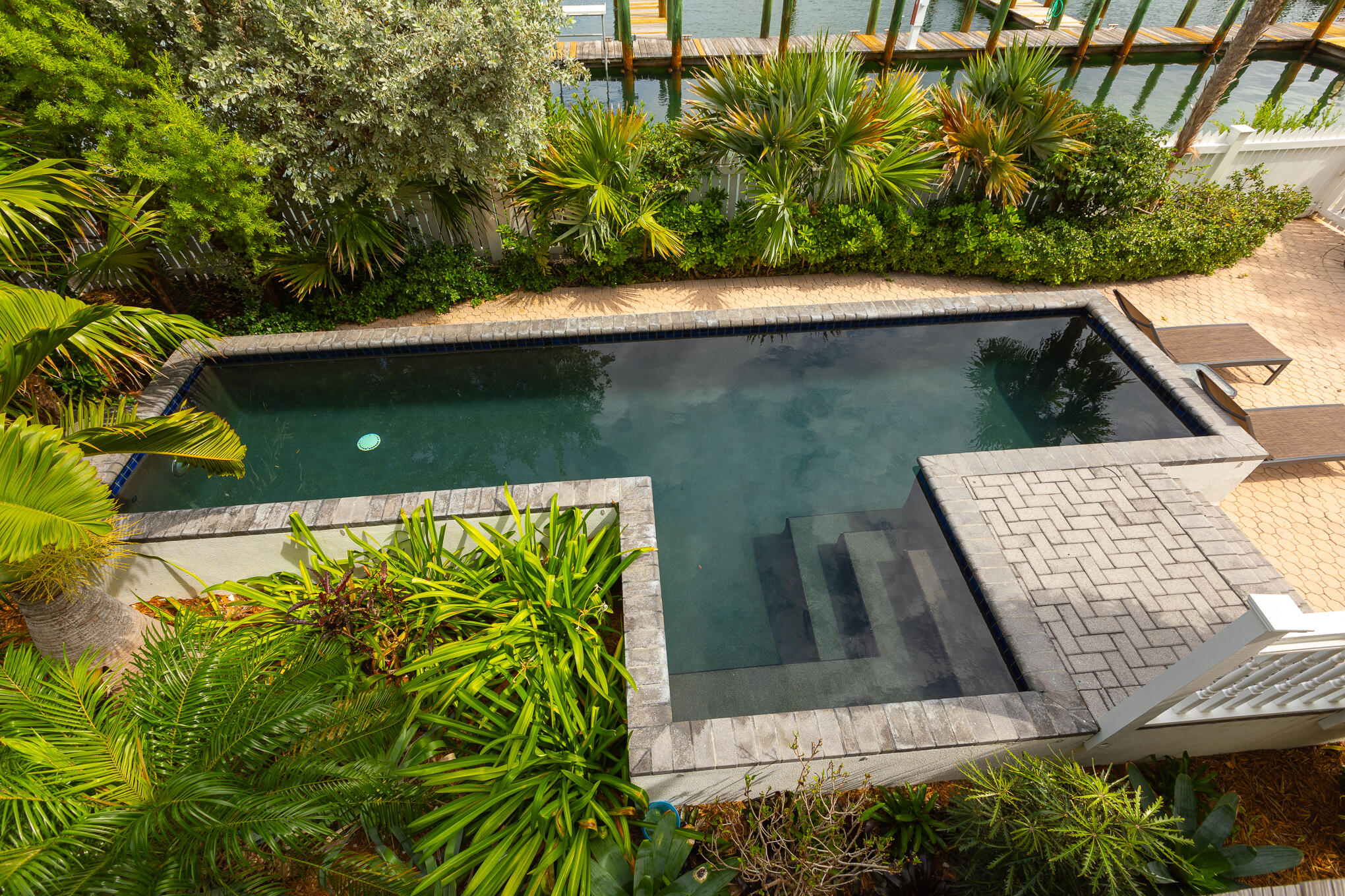 Key West, Florida 33040, United States, 5 Bedrooms Bedrooms, ,4 BathroomsBathrooms,Residential,Contingent,37812