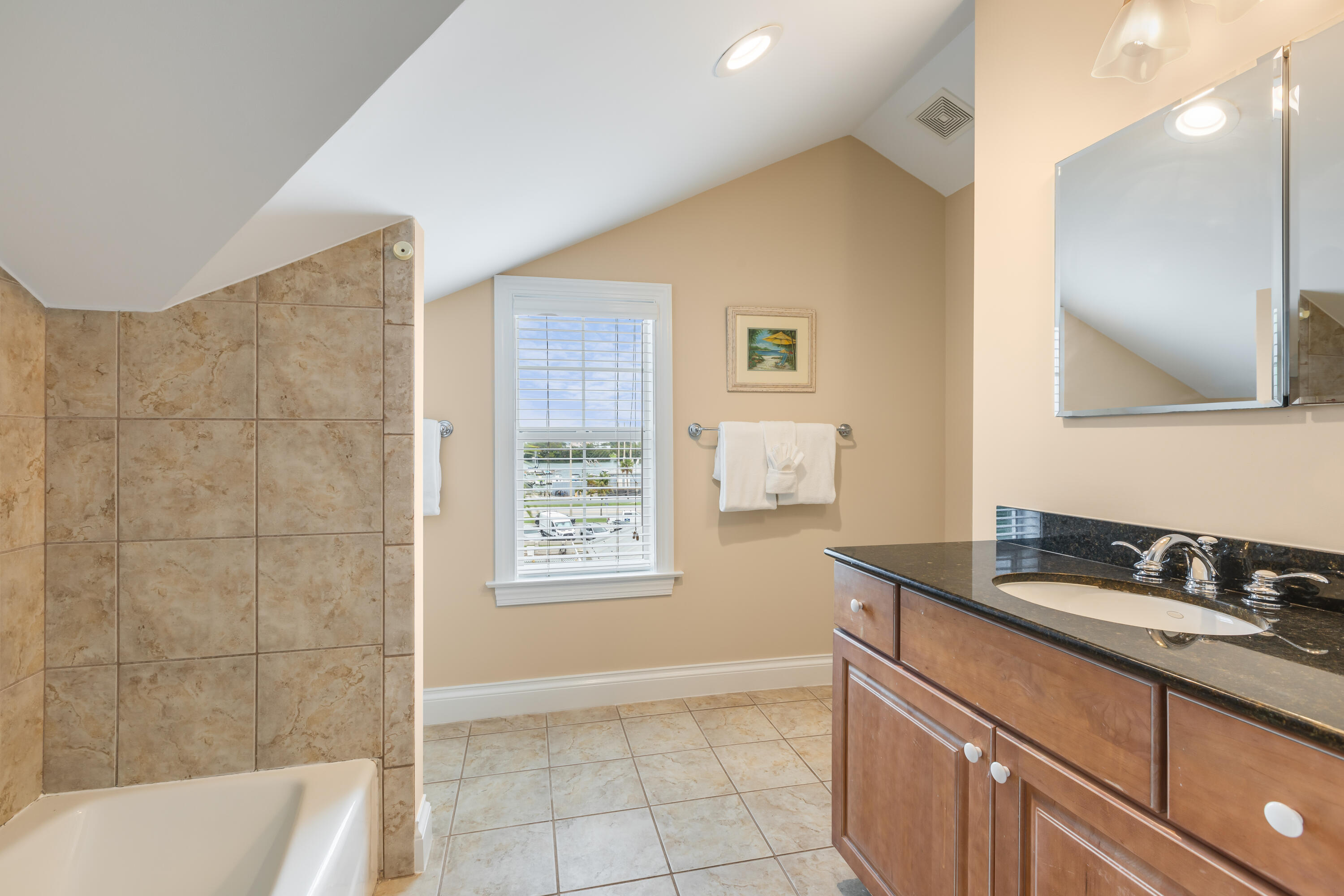 Key West, Florida 33040, United States, 5 Bedrooms Bedrooms, ,4 BathroomsBathrooms,Residential,Contingent,37812