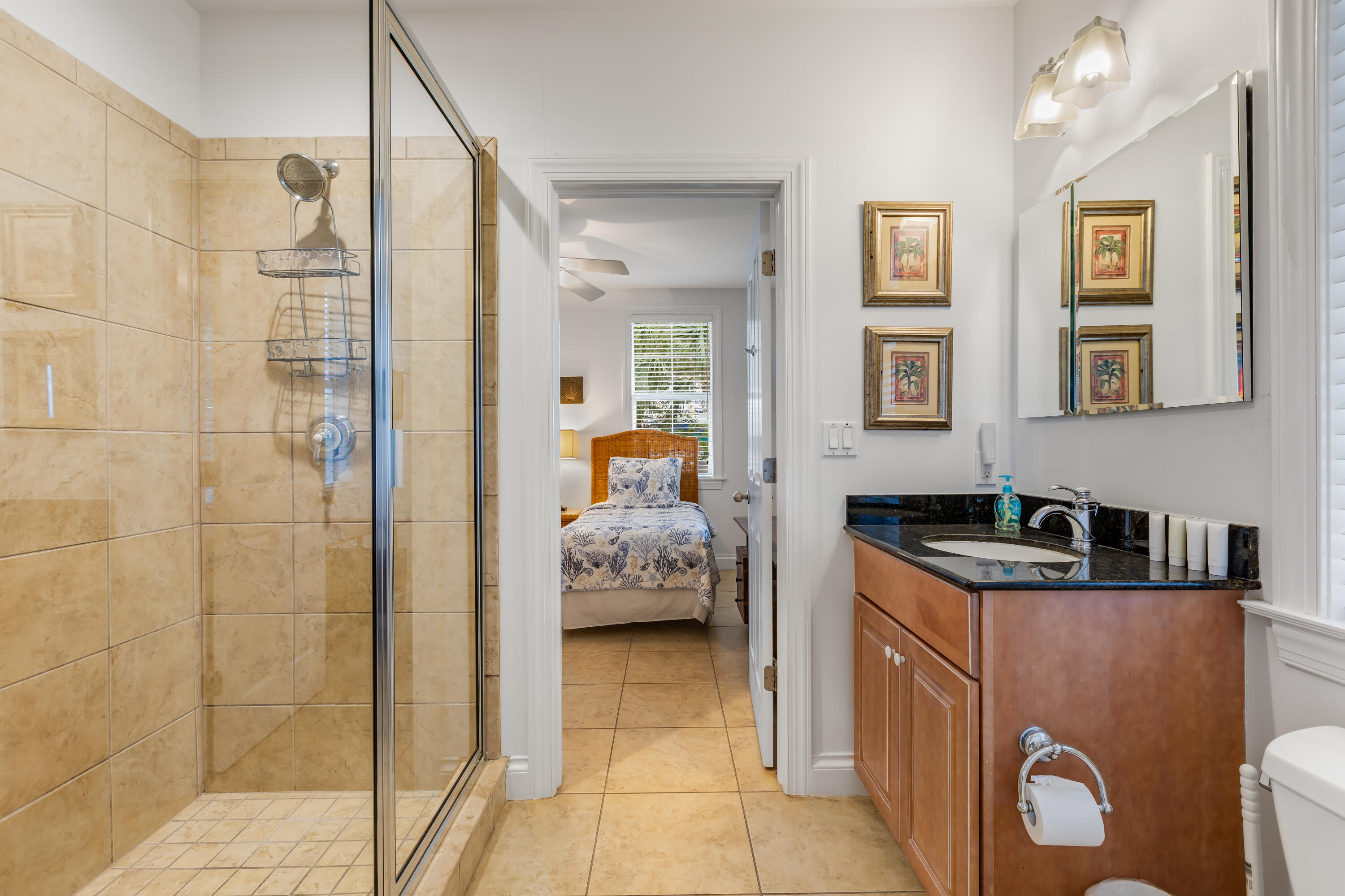 Key West, Florida 33040, United States, 5 Bedrooms Bedrooms, ,4 BathroomsBathrooms,Residential,Contingent,37812