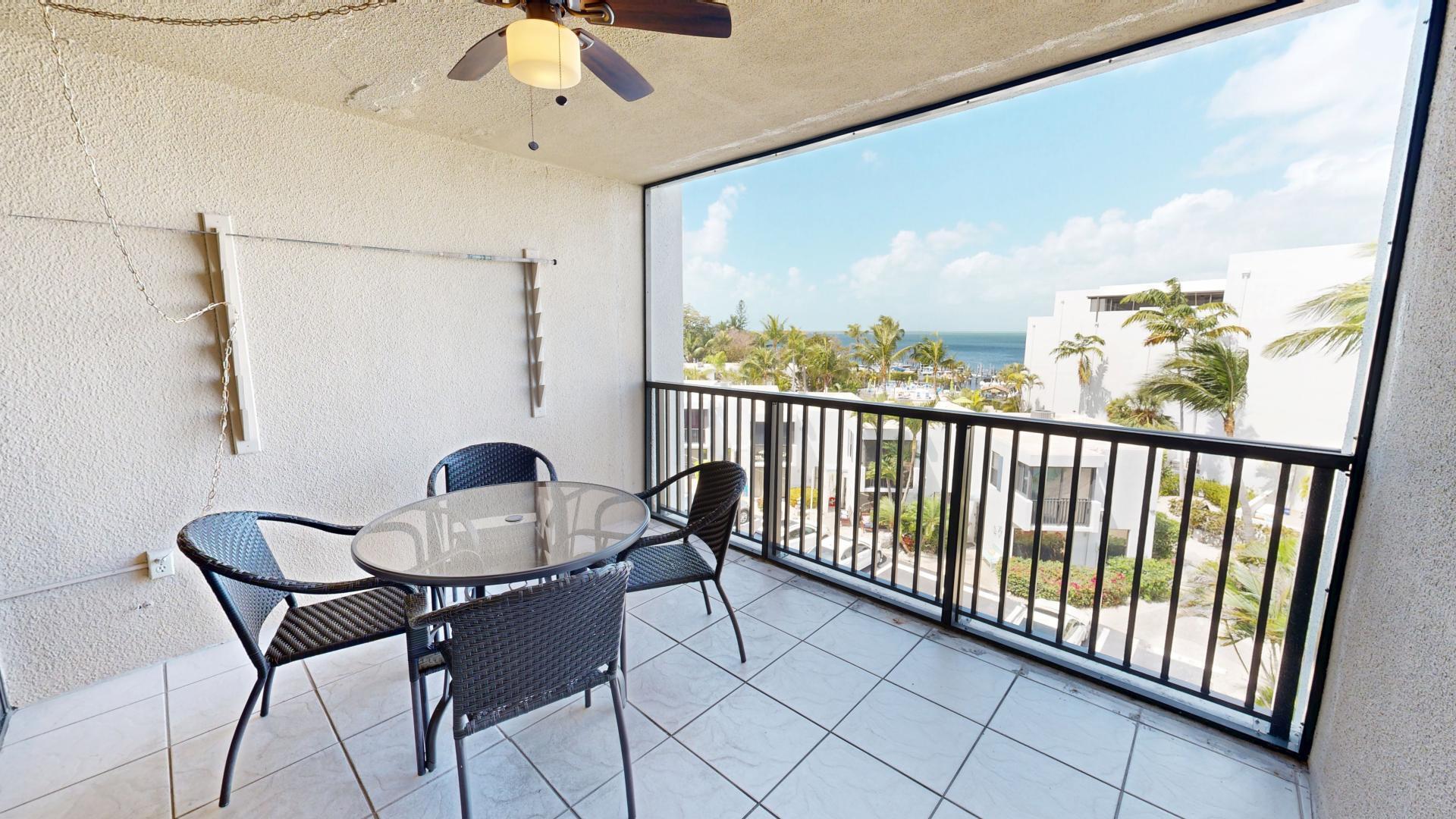 104350 Overseas Highway A402