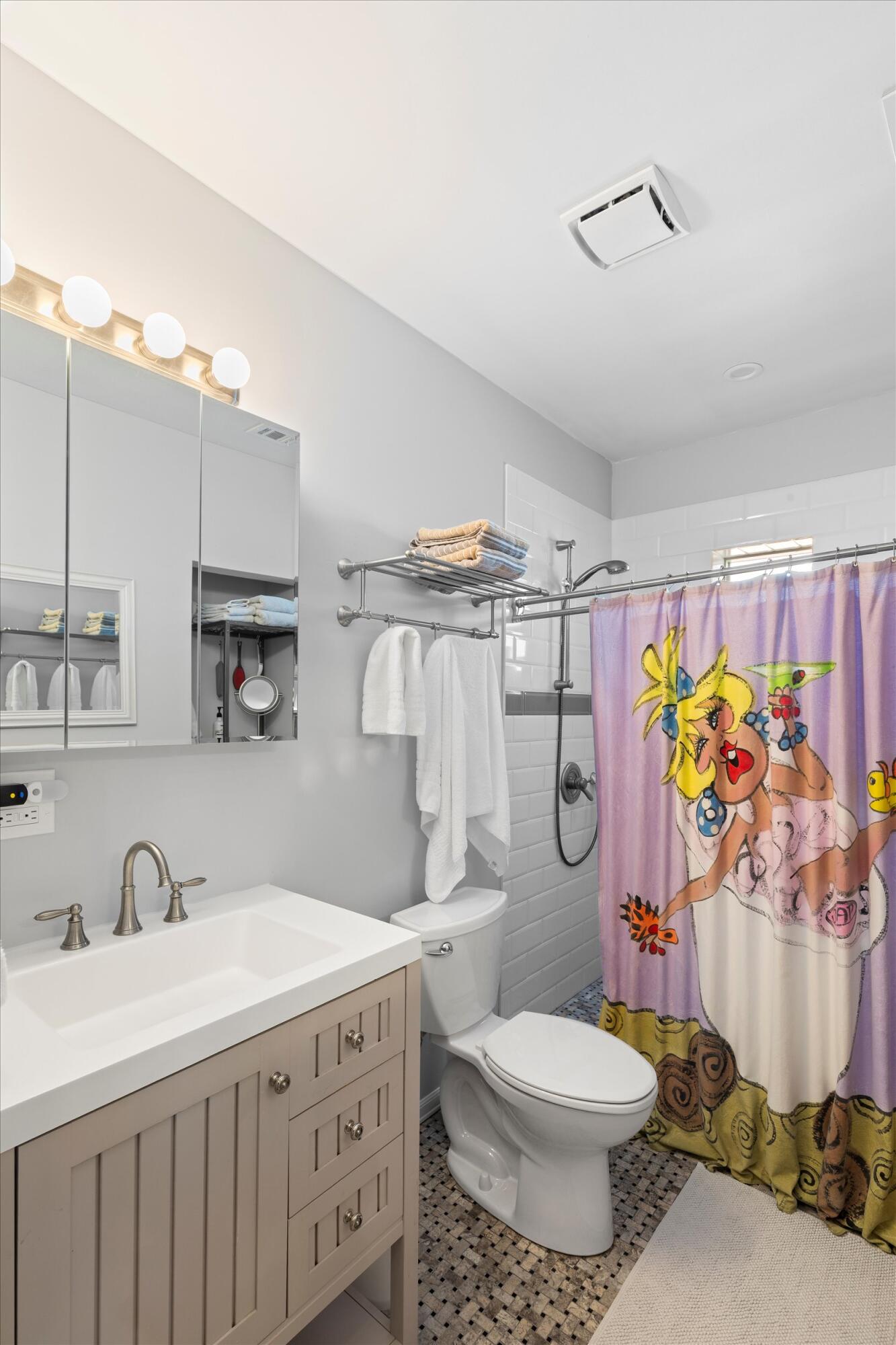 Stock Island, Florida 33040, United States, 2 Bedrooms Bedrooms, ,3 BathroomsBathrooms,Commercial,Active,231594