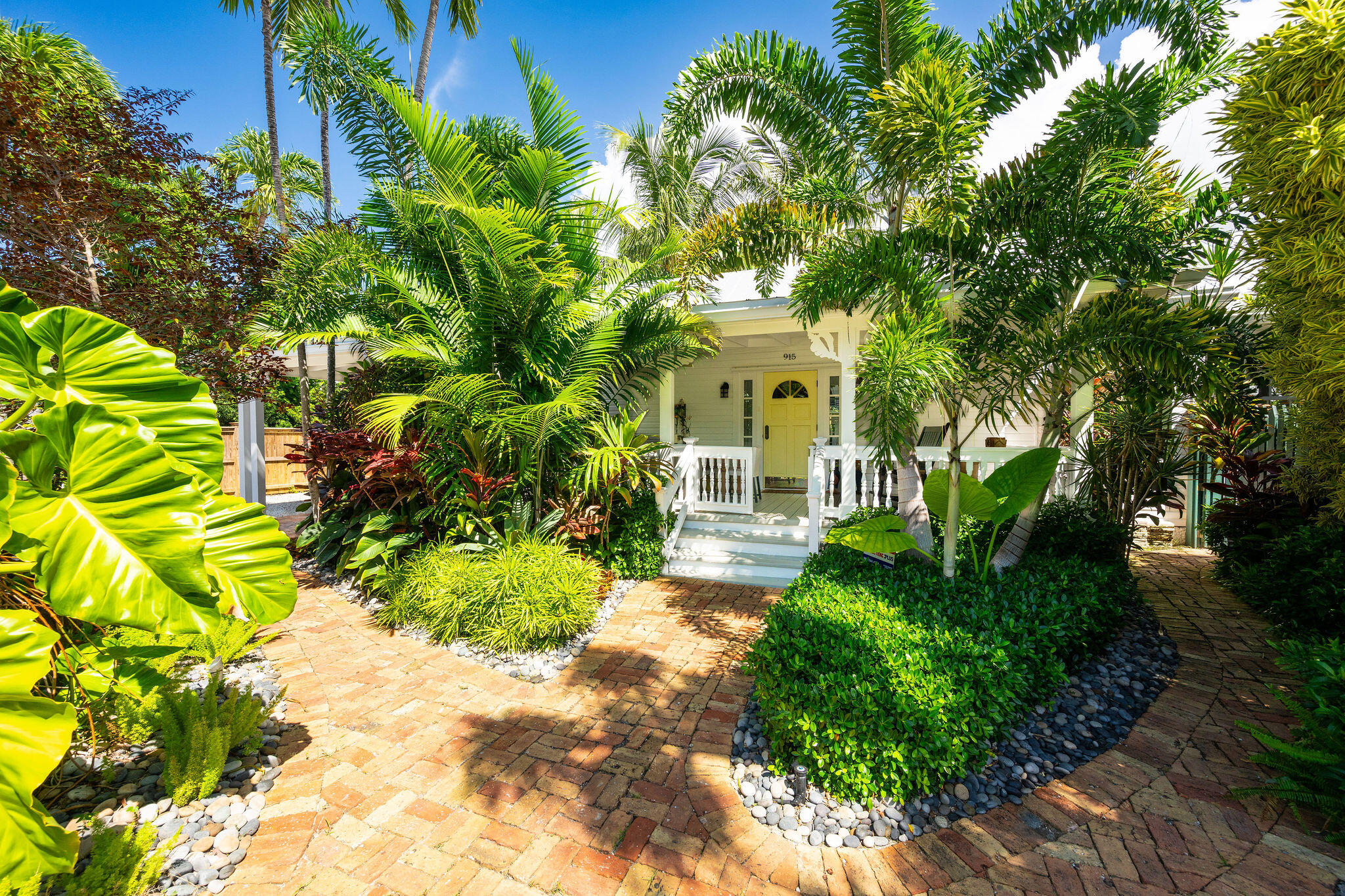 Key West, Florida 33040, United States, 2 Bedrooms Bedrooms, ,2 BathroomsBathrooms,Residential,Active,184830