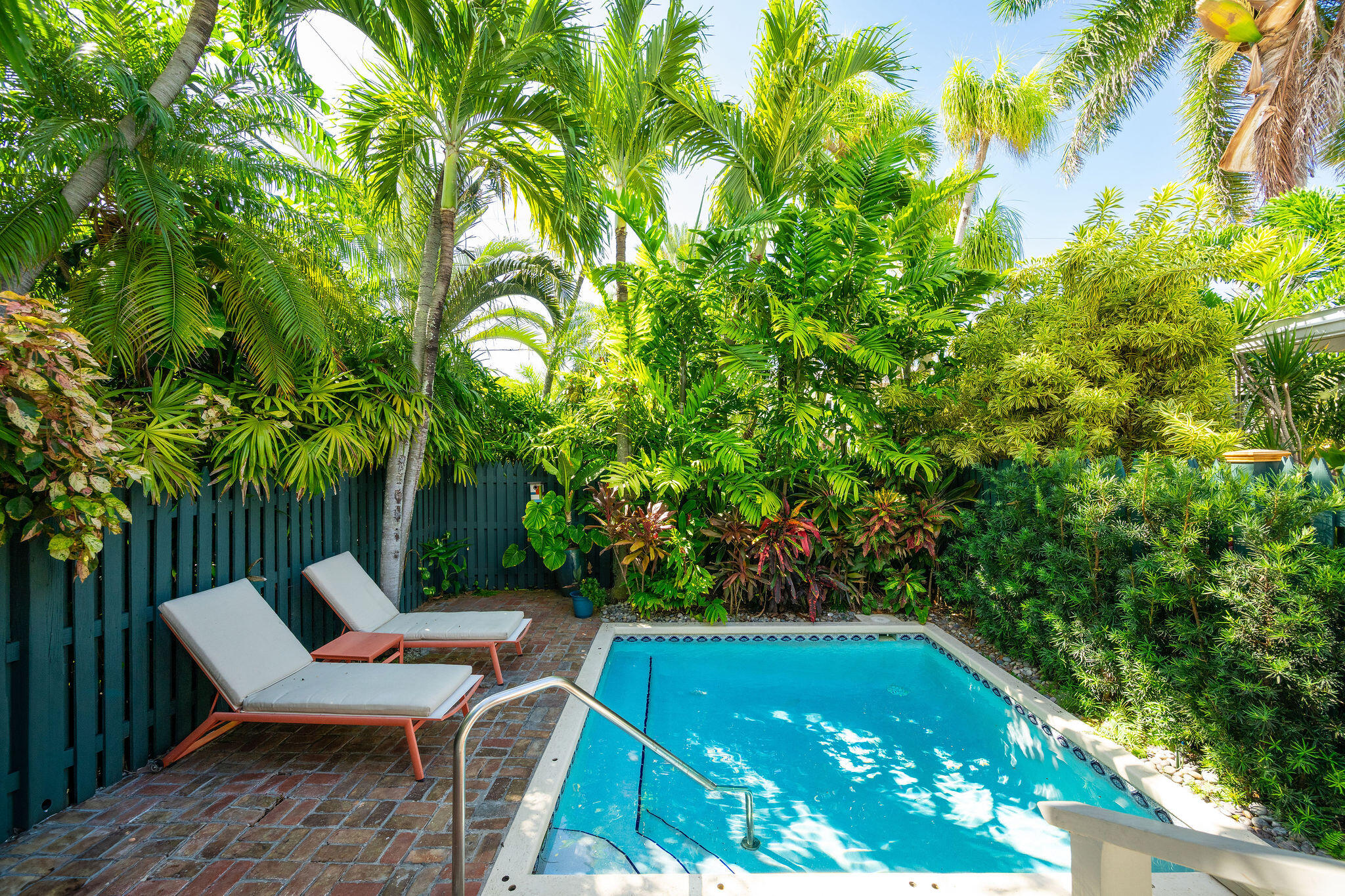 Key West, Florida 33040, United States, 2 Bedrooms Bedrooms, ,2 BathroomsBathrooms,Residential,Active,184830