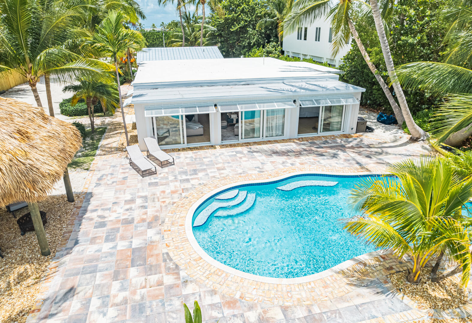Islamorada, Florida 33036, United States, 4 Bedrooms Bedrooms, ,4 BathroomsBathrooms,Residential,Active,13002