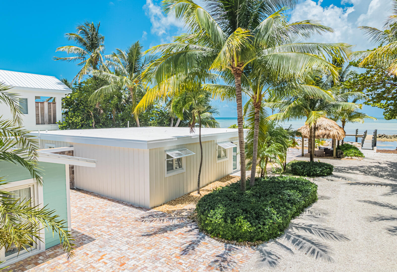 Islamorada, Florida 33036, United States, 4 Bedrooms Bedrooms, ,4 BathroomsBathrooms,Residential,Active,13002