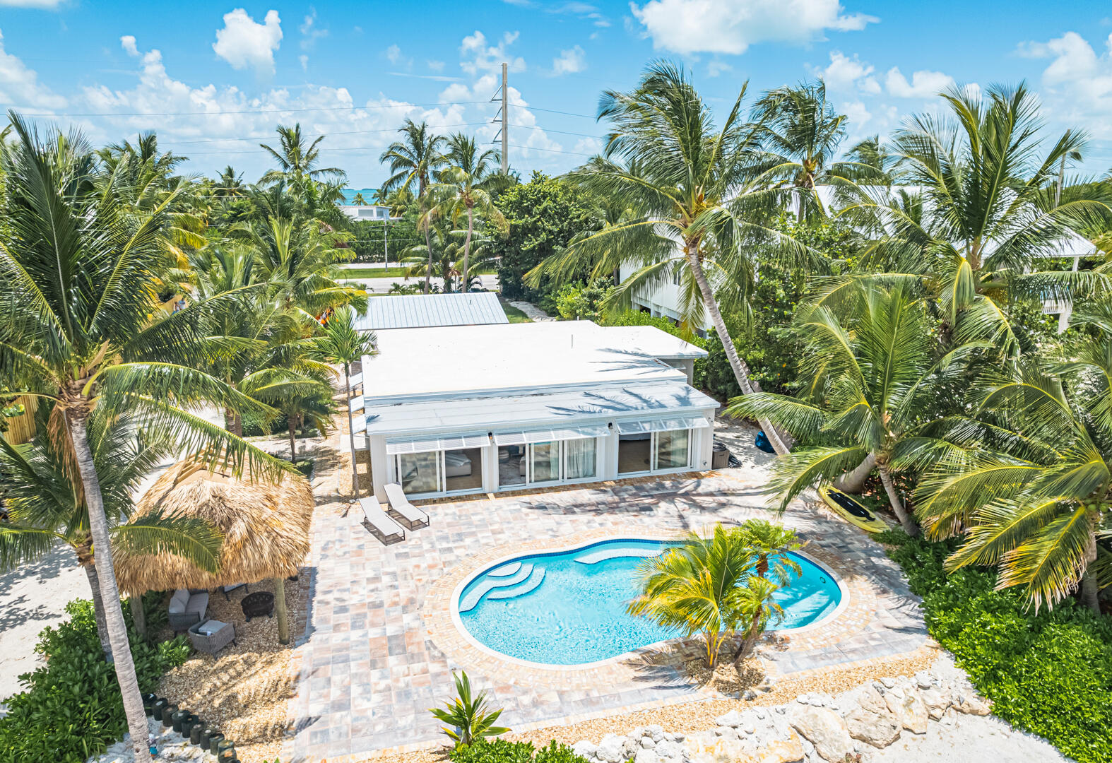 Islamorada, Florida 33036, United States, 4 Bedrooms Bedrooms, ,4 BathroomsBathrooms,Residential,Active,13002
