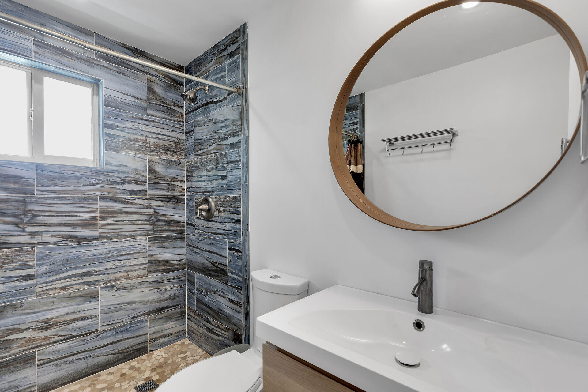 Tavernier, Florida 33070, United States, 2 Bedrooms Bedrooms, ,2 BathroomsBathrooms,Residential,Active,108414