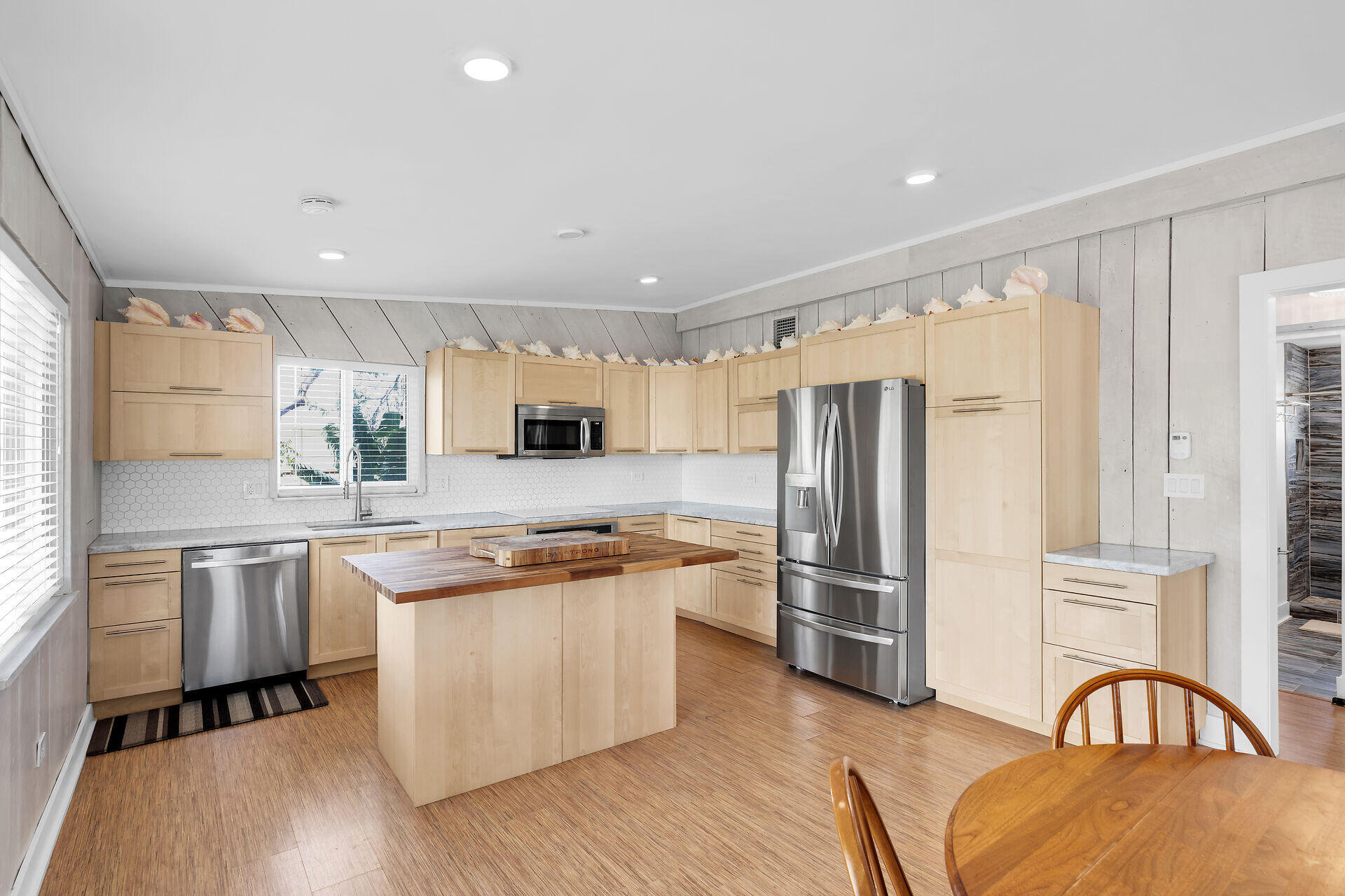 Tavernier, Florida 33070, United States, 2 Bedrooms Bedrooms, ,2 BathroomsBathrooms,Residential,Active,108414