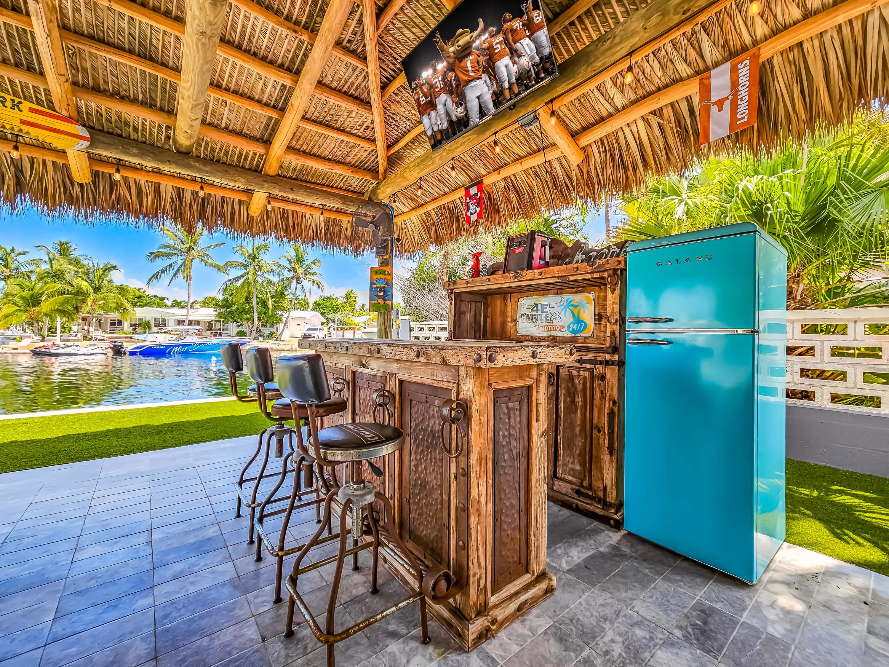 Key Haven, Florida 33040, United States, 3 Bedrooms Bedrooms, ,3 BathroomsBathrooms,Residential,Contingent,24681