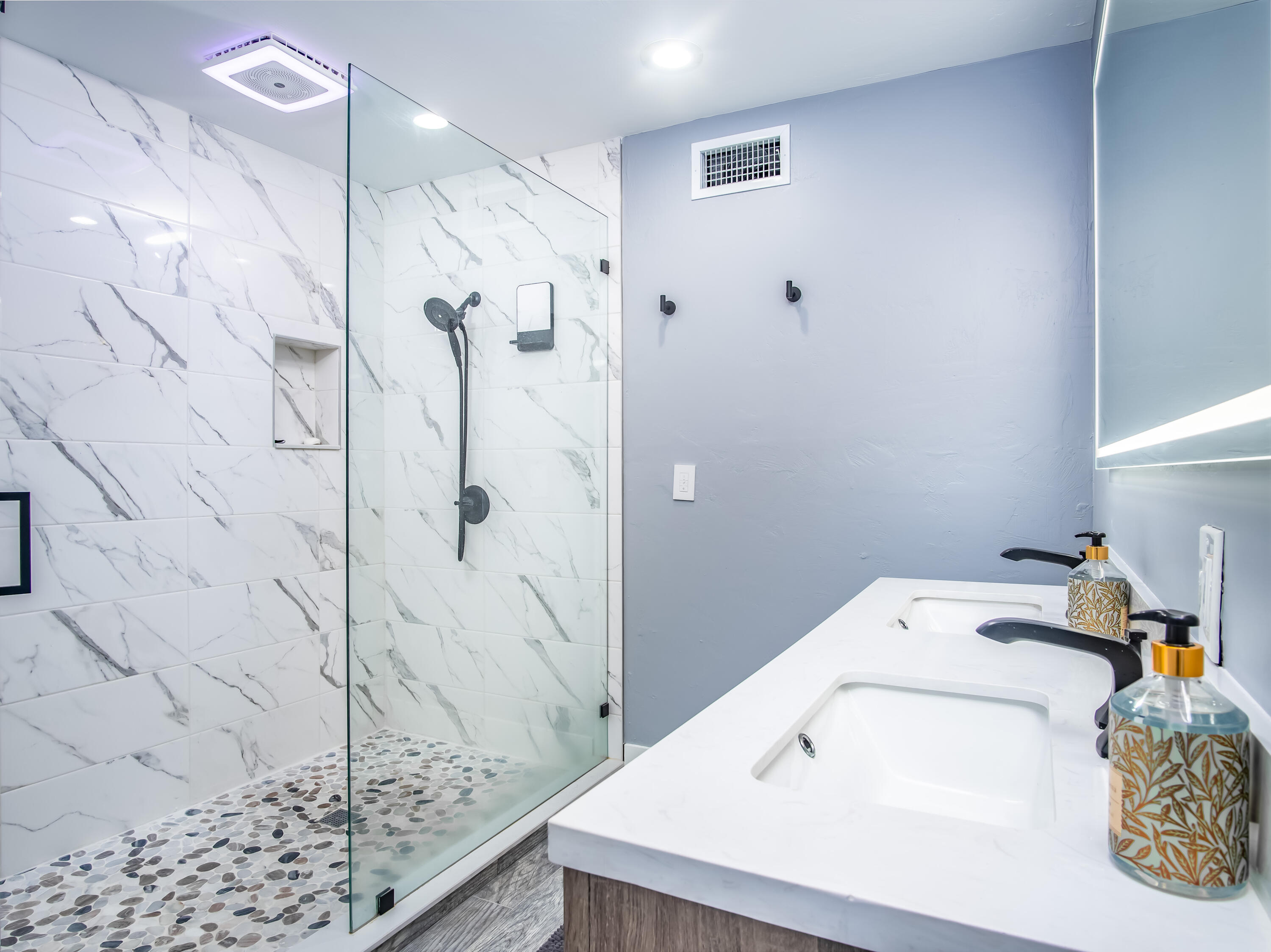 Key Haven, Florida 33040, United States, 3 Bedrooms Bedrooms, ,3 BathroomsBathrooms,Residential,Contingent,24681