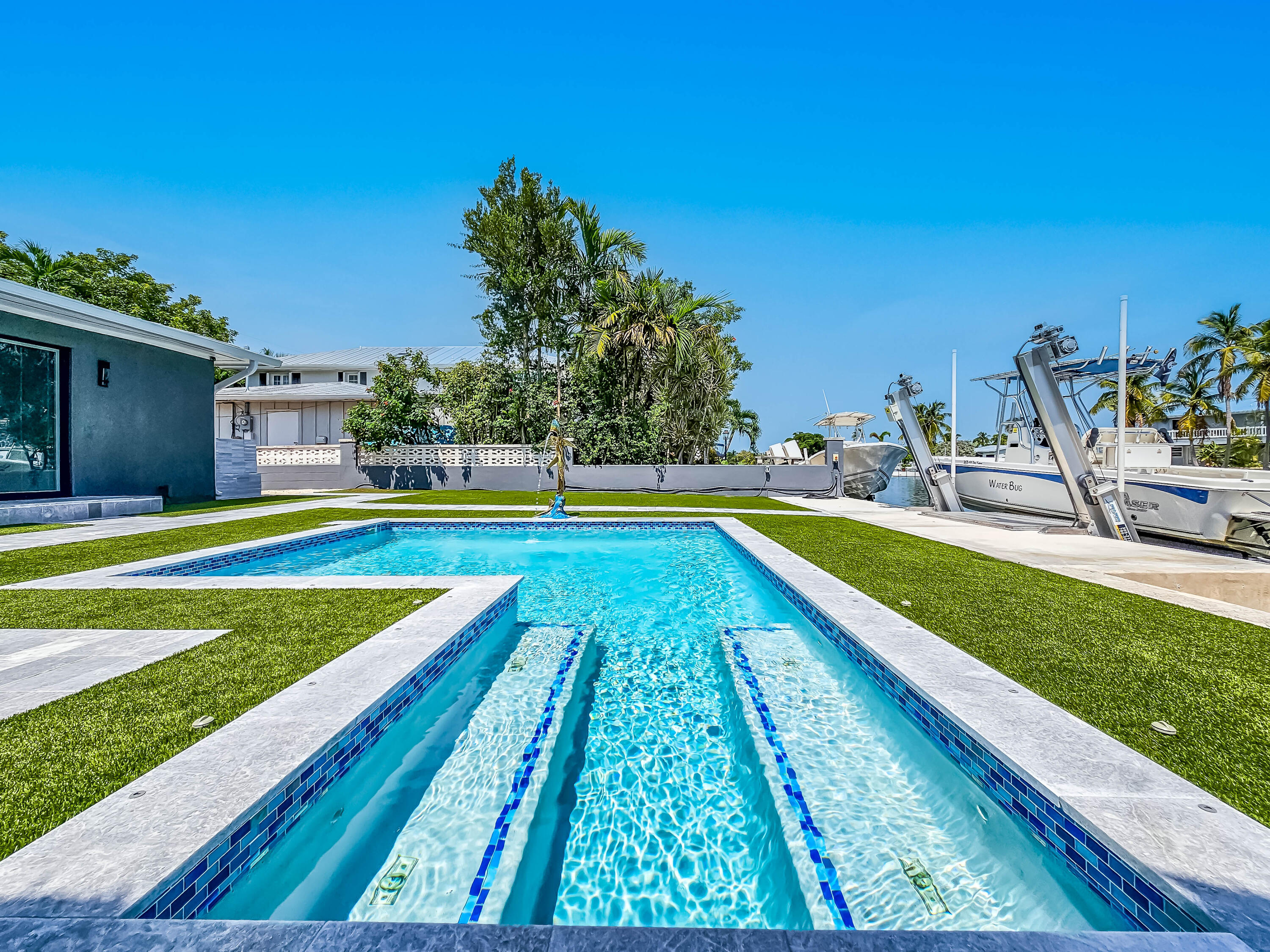 Key Haven, Florida 33040, United States, 3 Bedrooms Bedrooms, ,3 BathroomsBathrooms,Residential,Contingent,24681