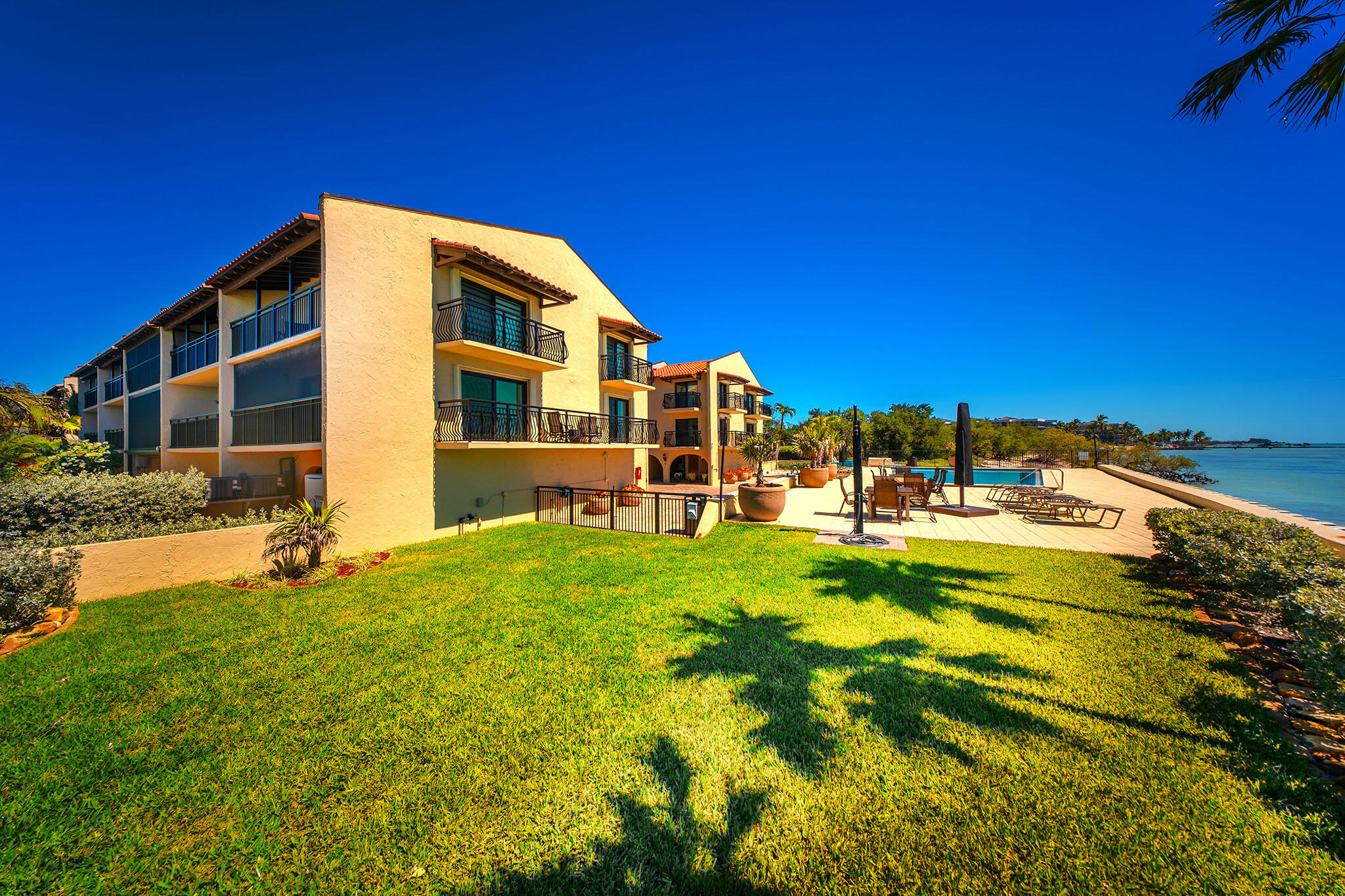 Key West, Florida 33040, United States, 2 Bedrooms Bedrooms, ,3 BathroomsBathrooms,Residential,Active,89572