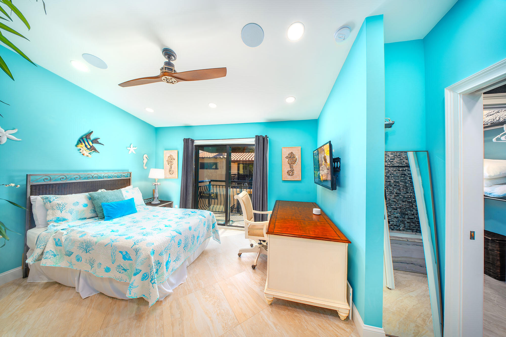 Key West, Florida 33040, United States, 2 Bedrooms Bedrooms, ,3 BathroomsBathrooms,Residential,Active,89572