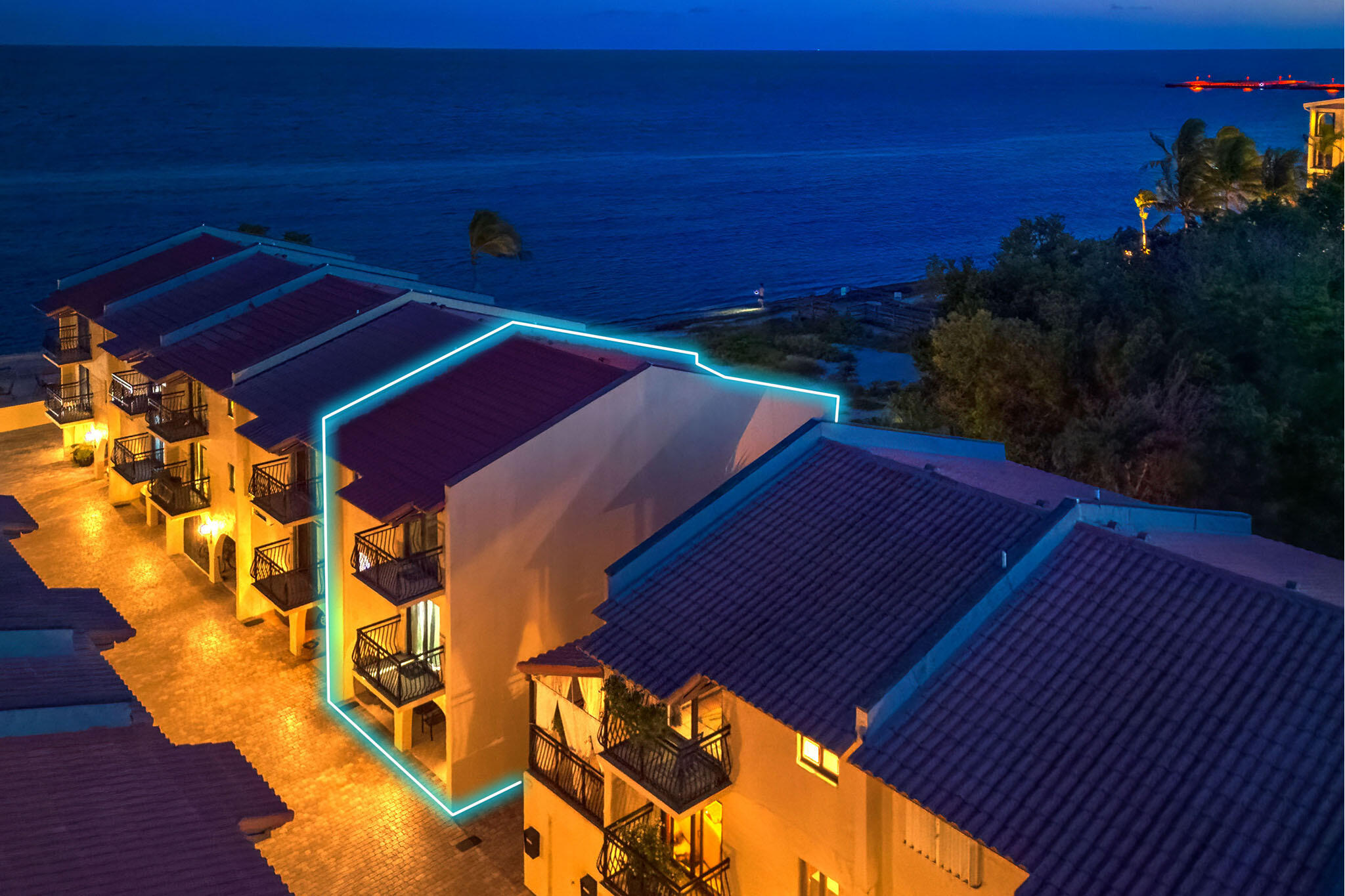 Key West, Florida 33040, United States, 2 Bedrooms Bedrooms, ,3 BathroomsBathrooms,Residential,Active,89572