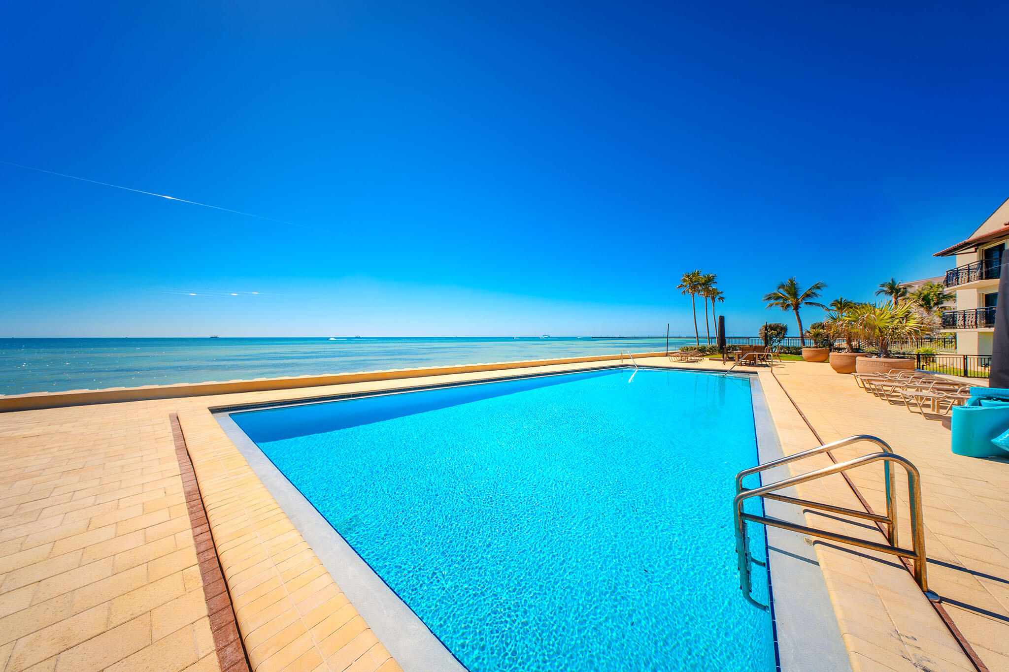 Key West, Florida 33040, United States, 2 Bedrooms Bedrooms, ,3 BathroomsBathrooms,Residential,Active,89572